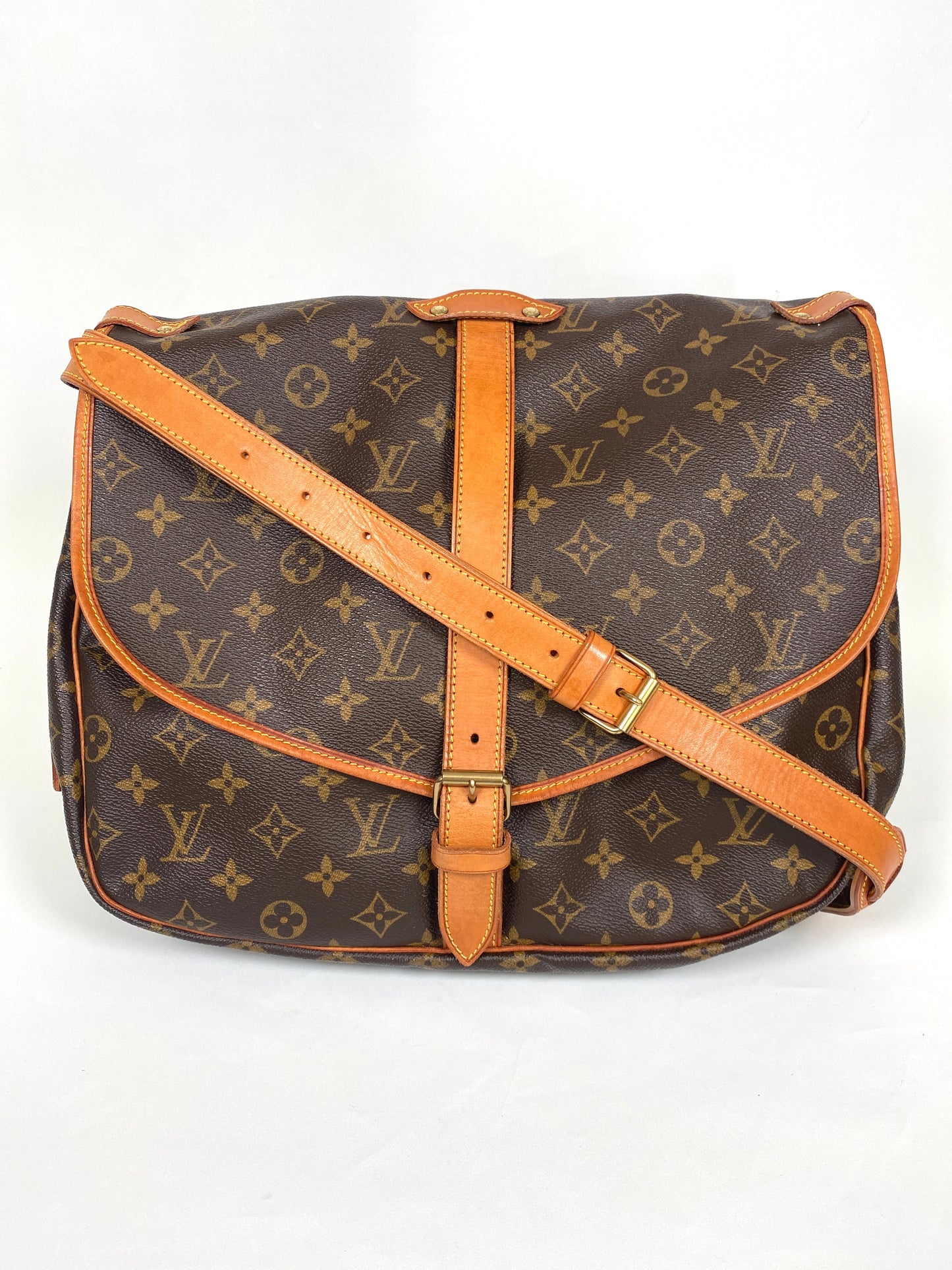 LOUIS VUITTON - MONOGRAM CANVAS SAUMUR 35 BAG - YR 1997