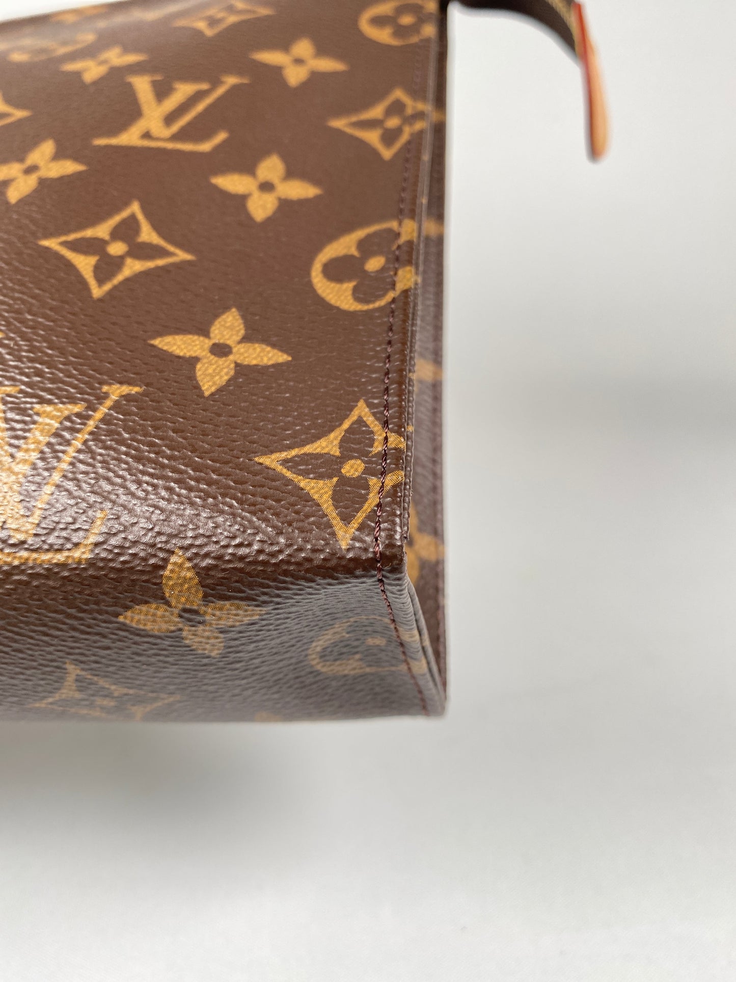 LOUIS VUITTON - TOILETRY 26 IN MONOGRAM CANVAS (YR 2020)