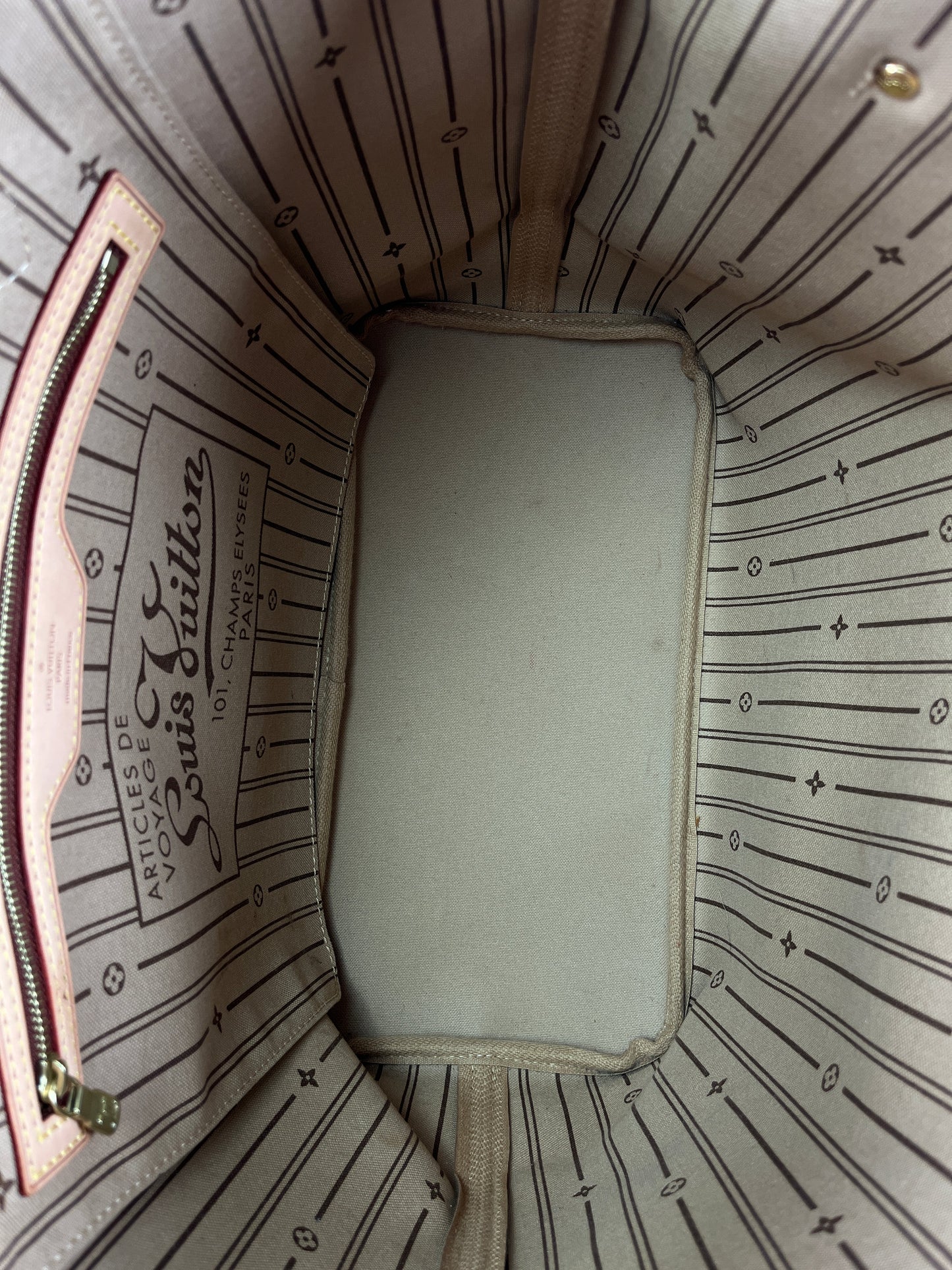 LOUIS VUITTON - NEVERFULL MM TOTE IN MONOGRAM WITH BEIGE INTERIOR