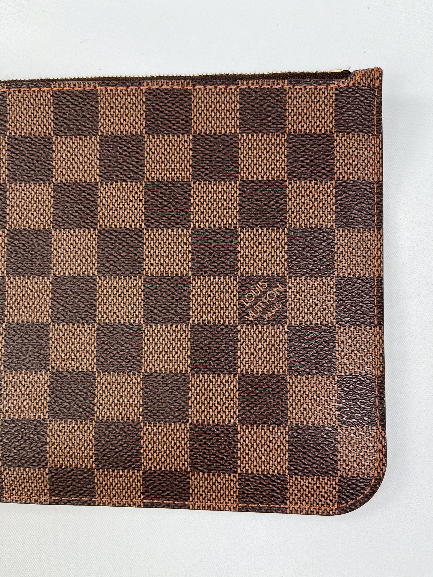 LOUIS VUITTON - NEVERFULL MM POUCH IN DAMIER EBENE