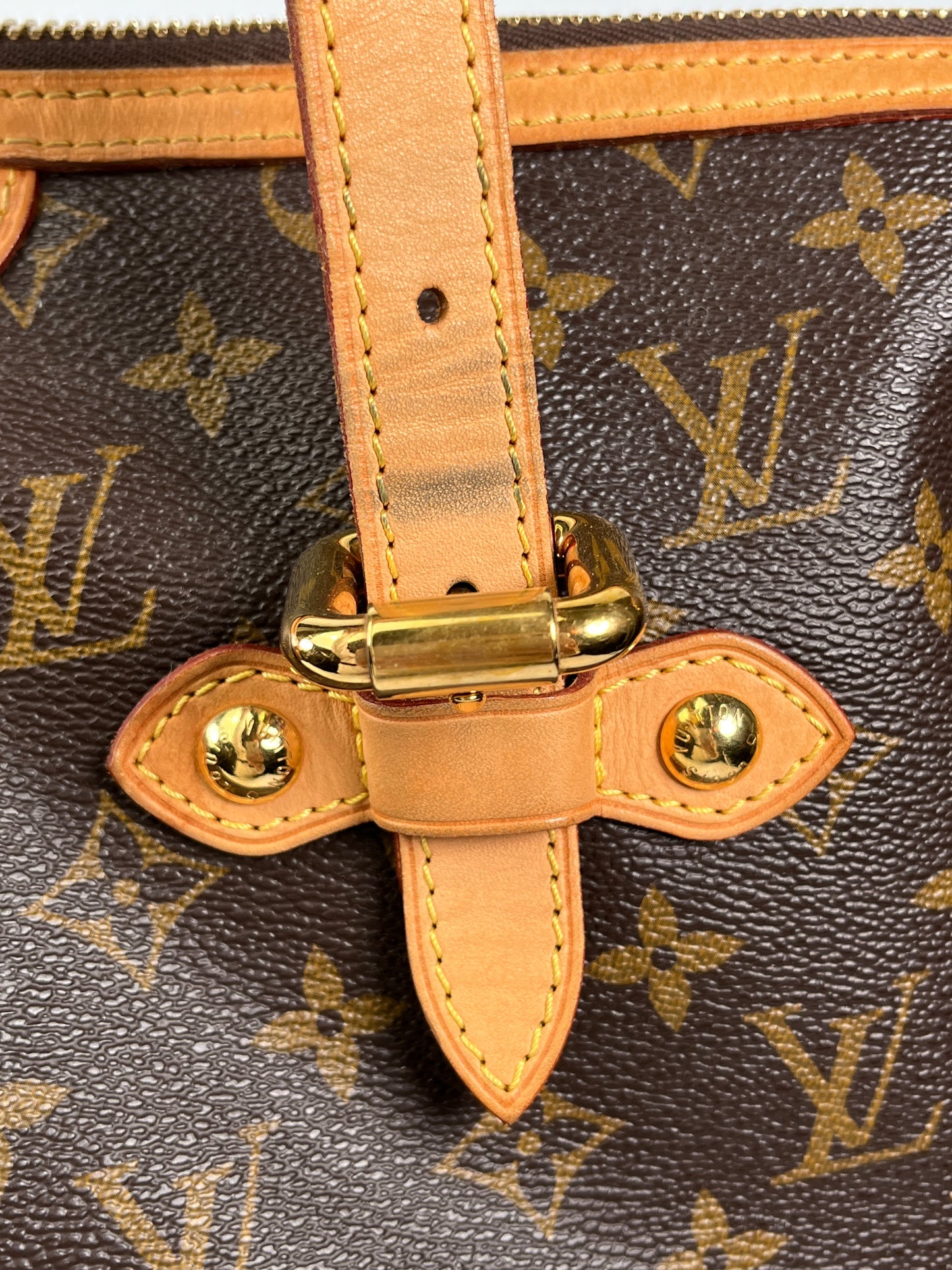 LOUIS VUITTON - PALERMO GM IN MONOGRAM CANVAS