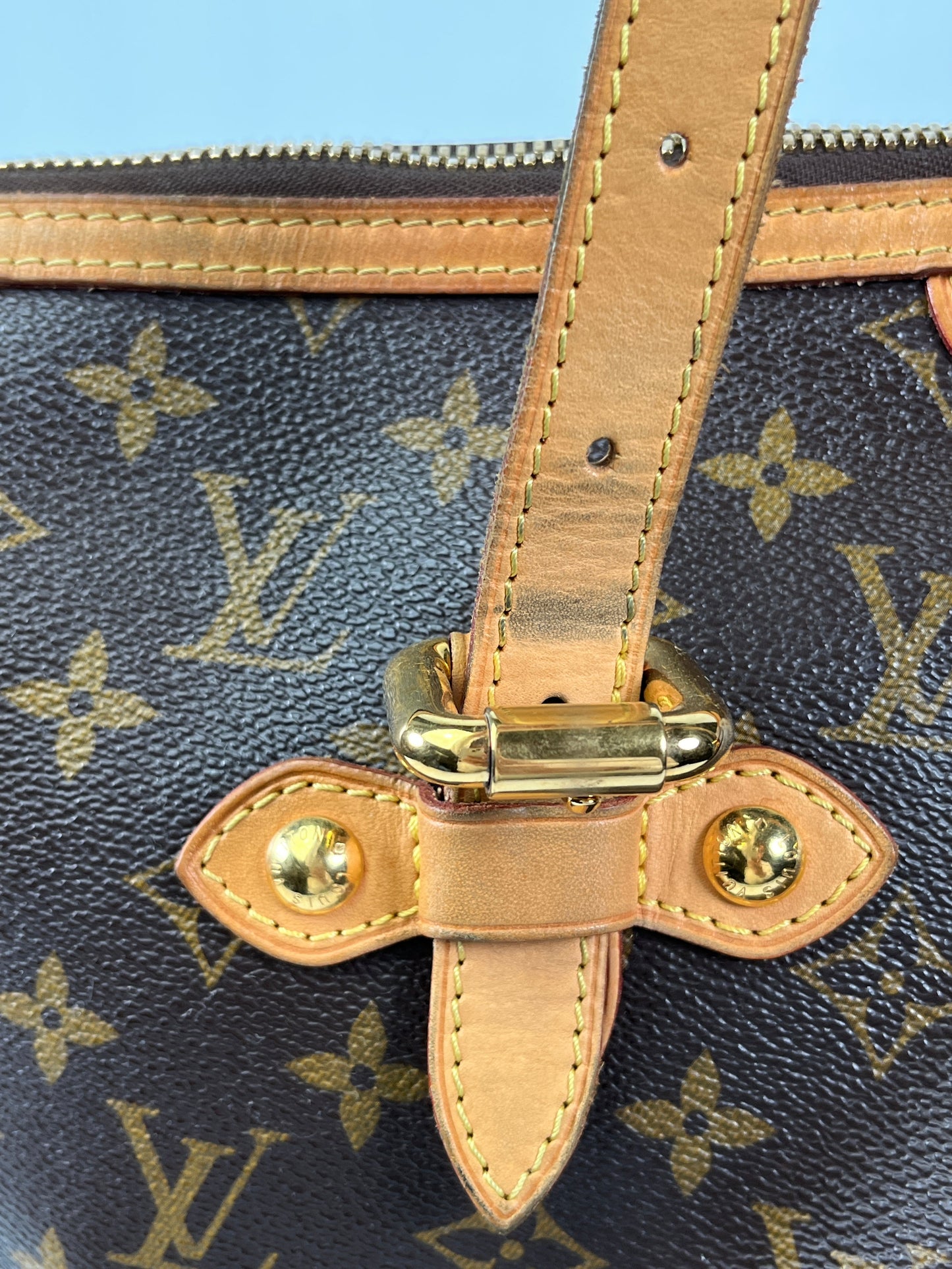 LOUIS VUITTON - PALERMO GM IN MONOGRAM CANVAS