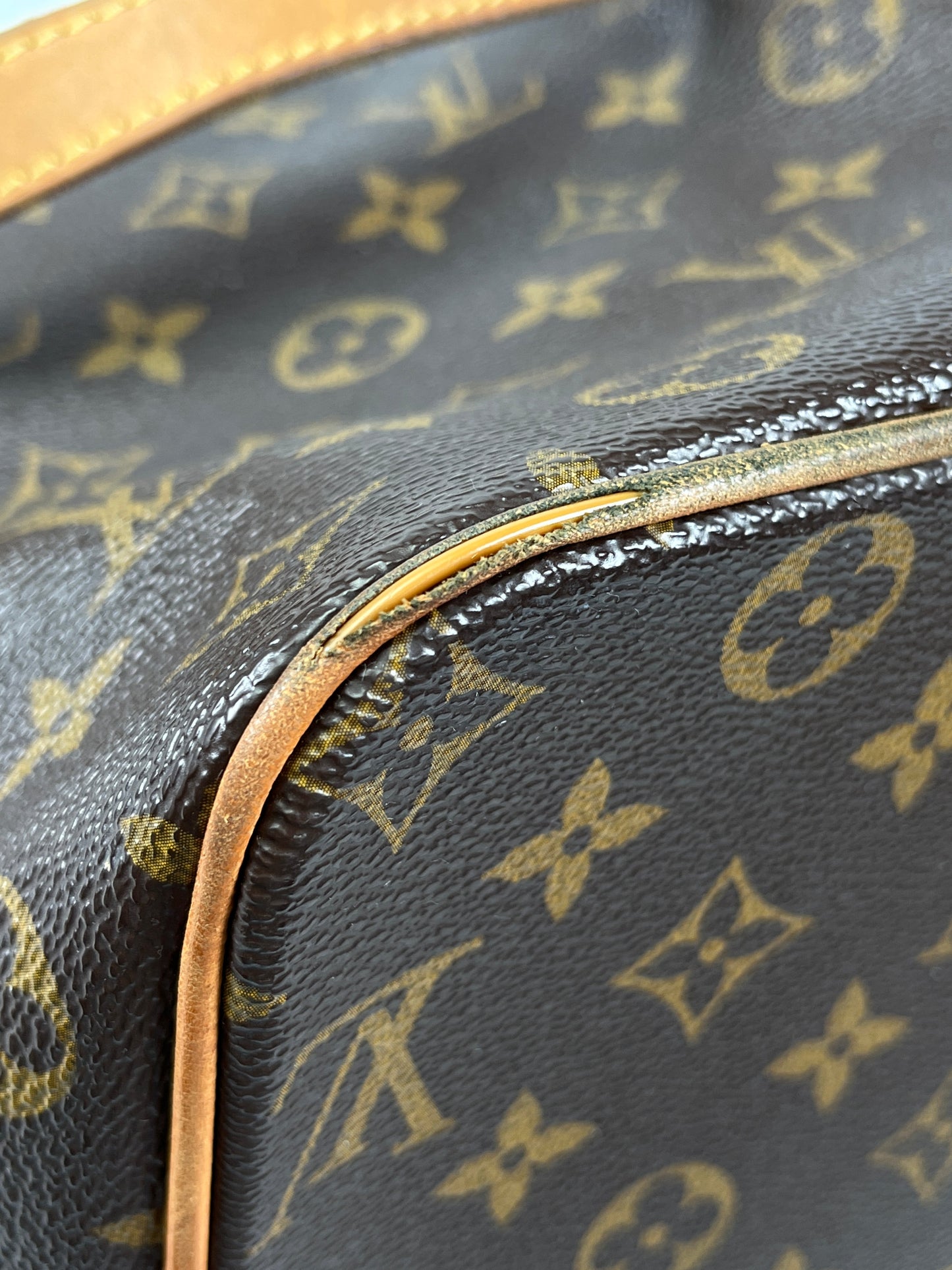 LOUIS VUITTON - PALERMO GM IN MONOGRAM CANVAS