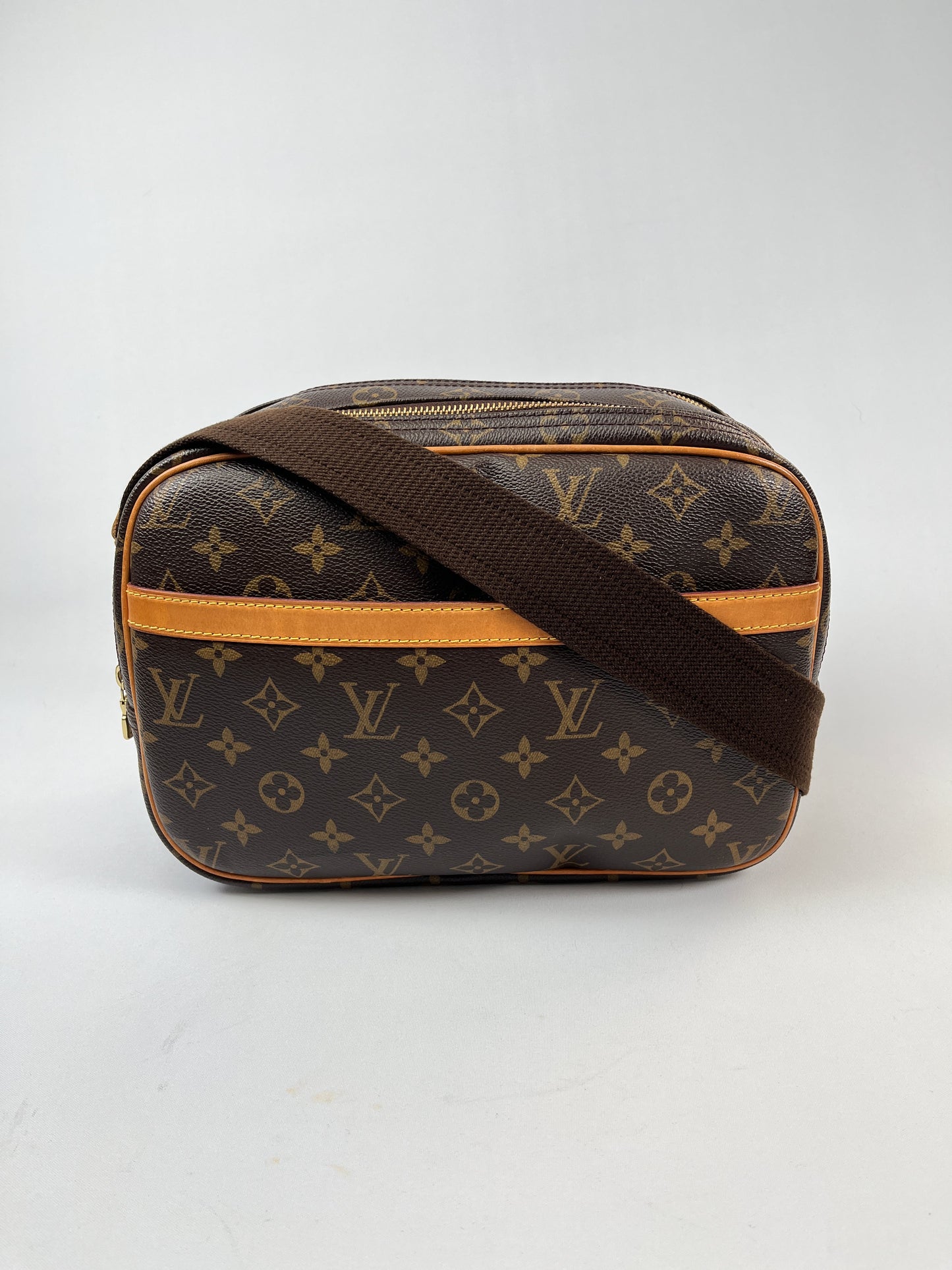 LOUIS VUITTON - REPORTER PM IN MONOGRAM CANVAS - YR 2010