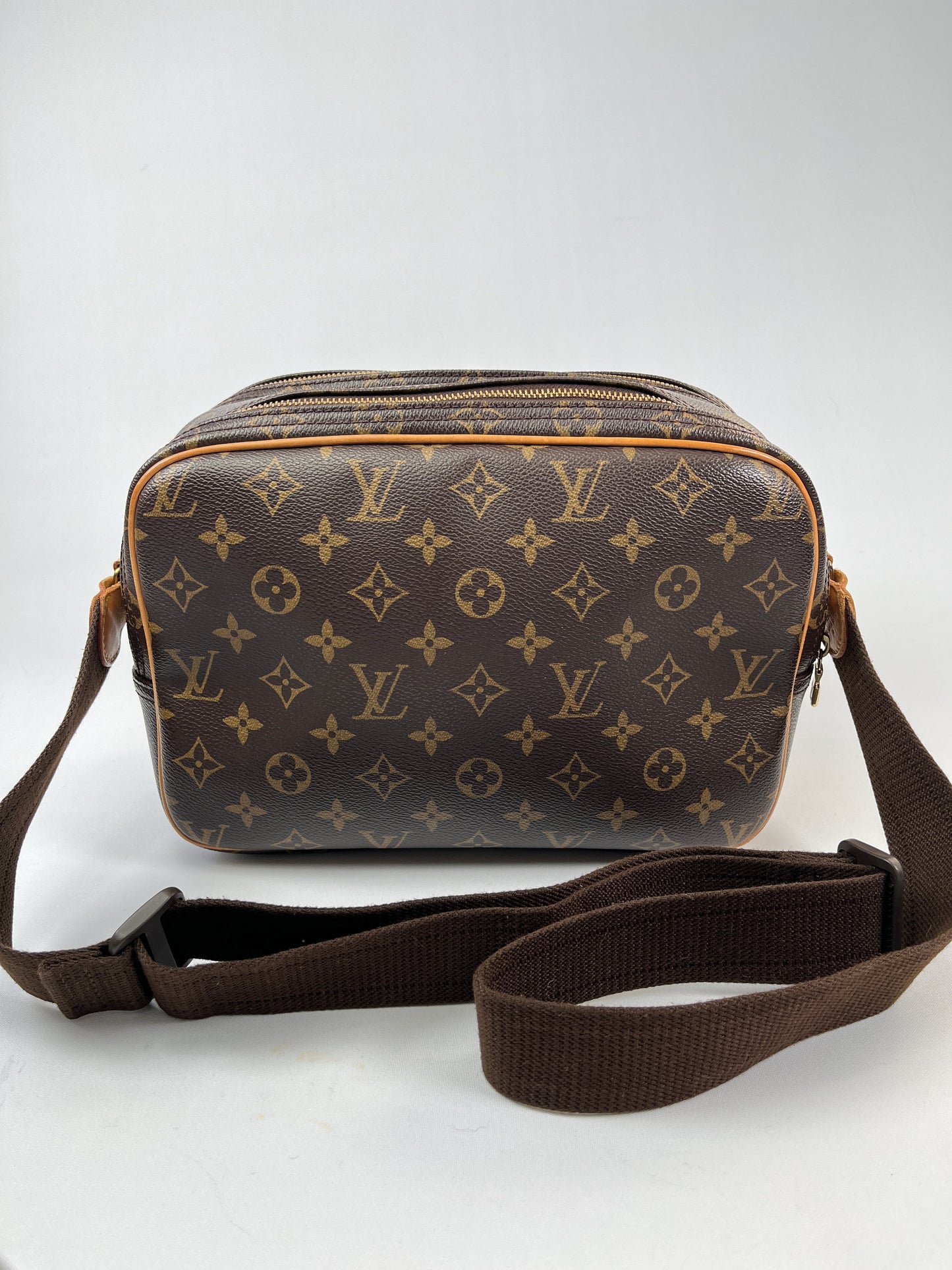 LOUIS VUITTON - REPORTER PM IN MONOGRAM CANVAS - YR 2010