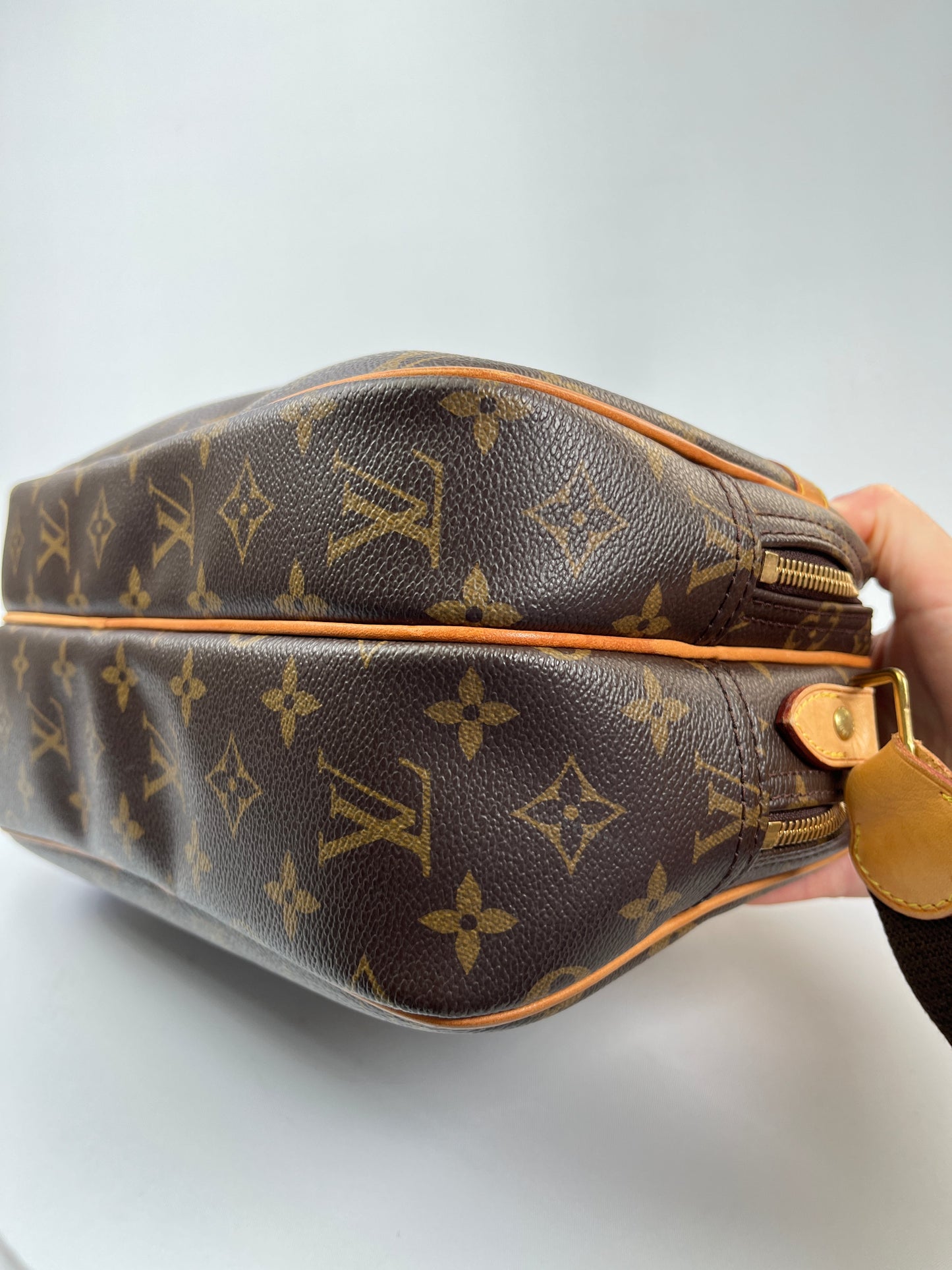 LOUIS VUITTON - REPORTER PM IN MONOGRAM CANVAS - YR 2010