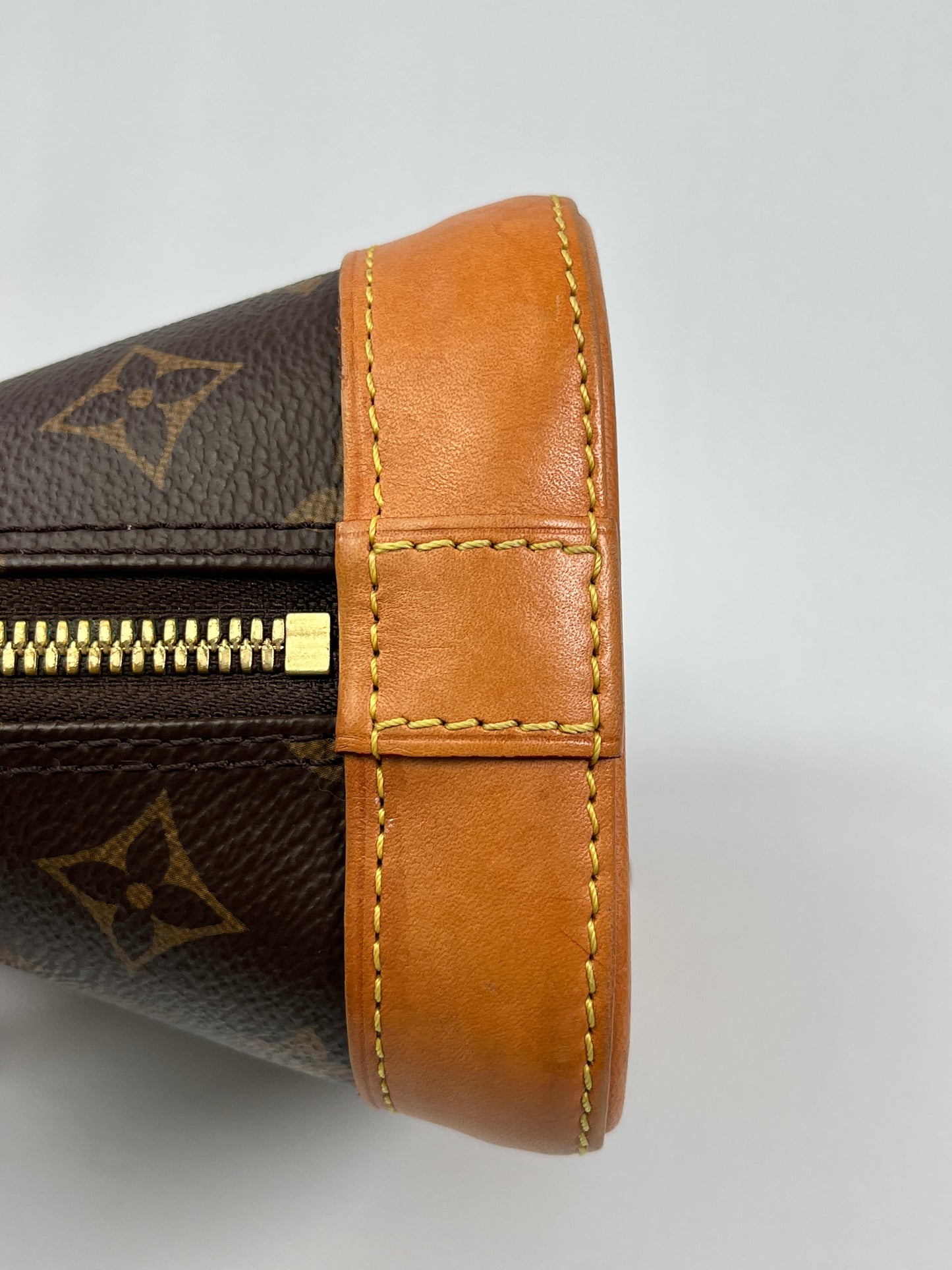 LOUIS VUITTON - ALMA BB IN MONOGRAM CANVAS