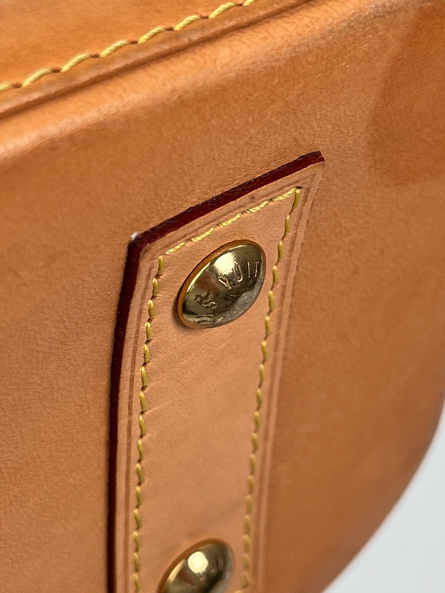 LOUIS VUITTON - ALMA BB IN MONOGRAM CANVAS