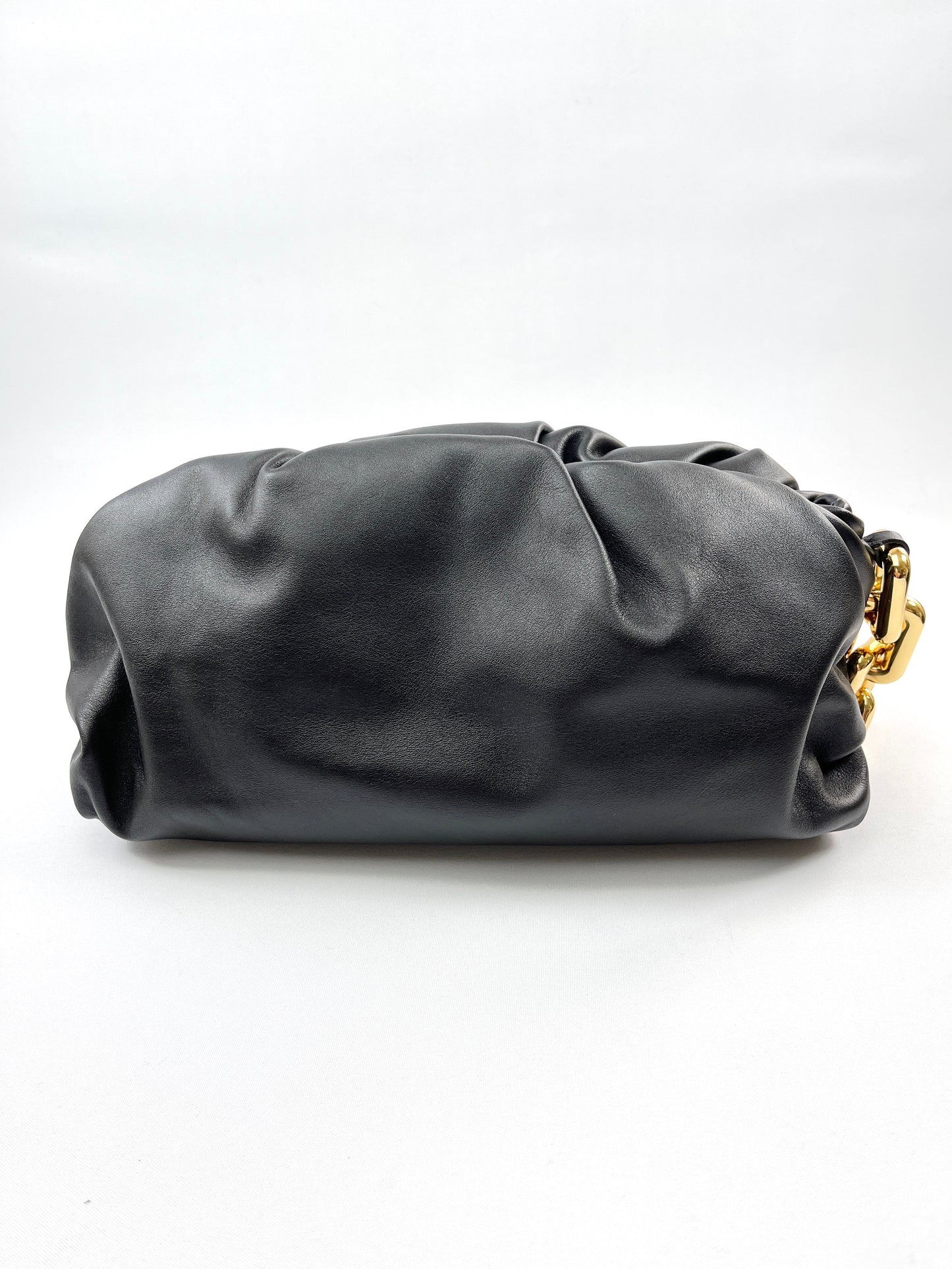 BOTTEGA VENETA - CHAIN POUCH BLACK LEATHER SHOULDER BAG