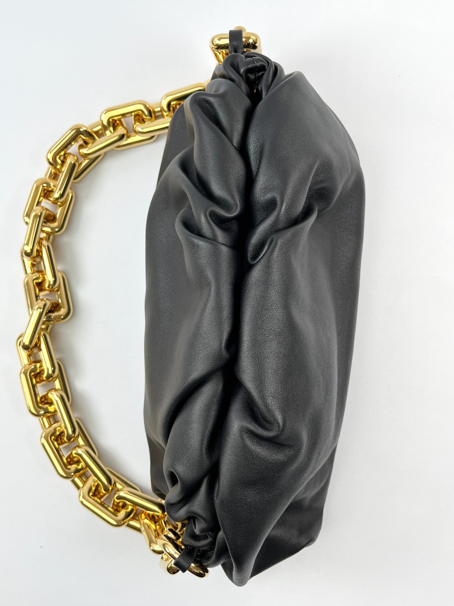 BOTTEGA VENETA - CHAIN POUCH BLACK LEATHER SHOULDER BAG
