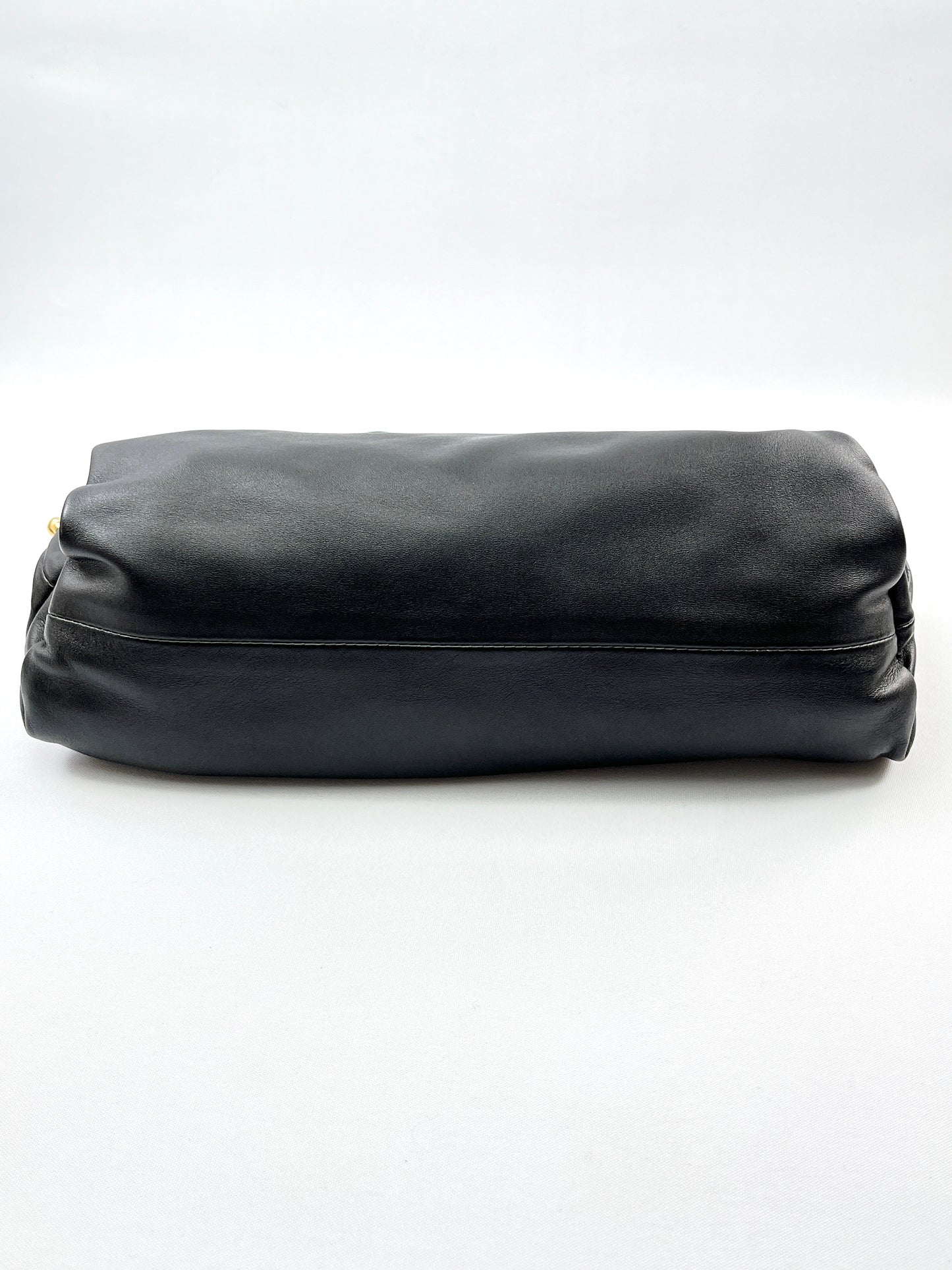 BOTTEGA VENETA - CHAIN POUCH BLACK LEATHER SHOULDER BAG