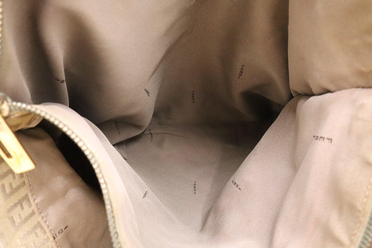 Fendi Tote Bag in Beige Zucchino Canvas