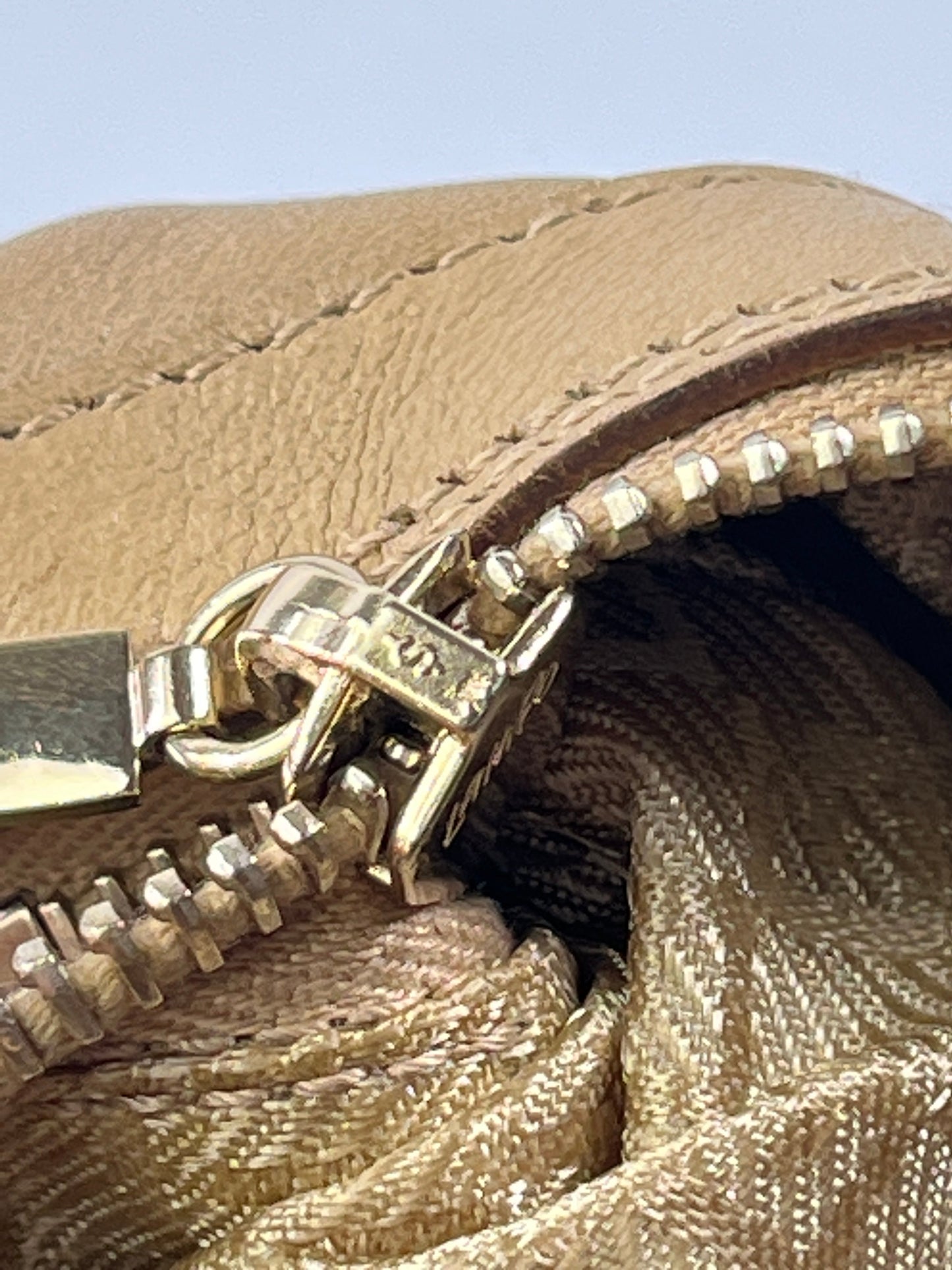 GUCCI - BEIGE LEATHER HOBO BAG WEB STRAP