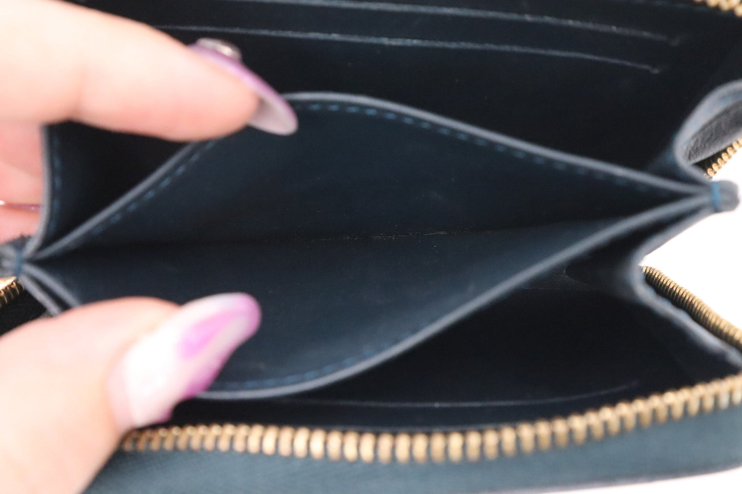 Louis Vuitton Zippy Coin Wallet in Green Vernis Leather