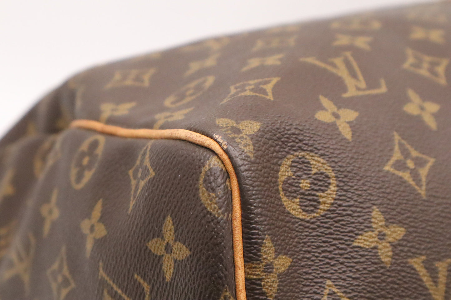 Louis Vuitton Keepall 60 in Monogram Canvas