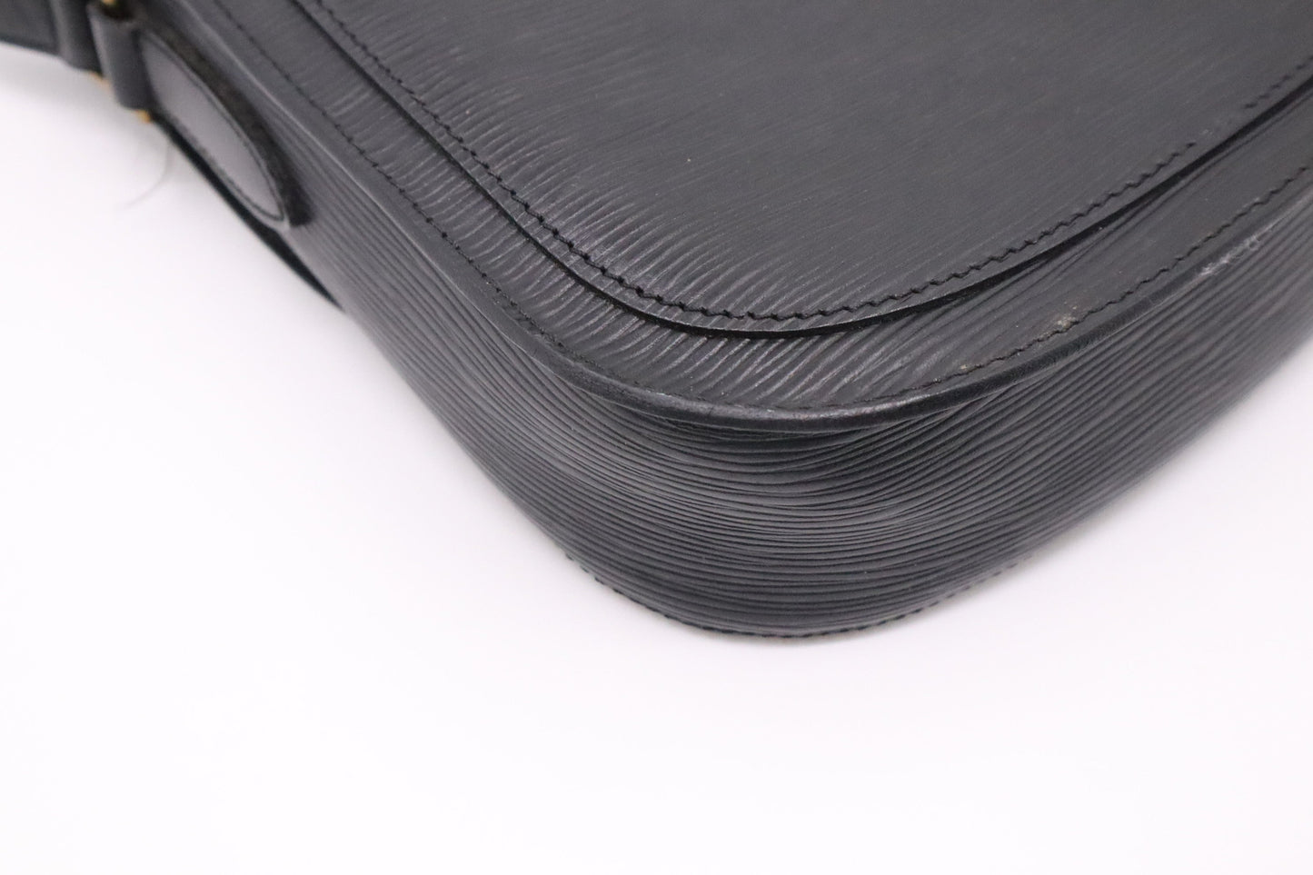 Louis Vuitton Saint Cloud in Black Epi Leather