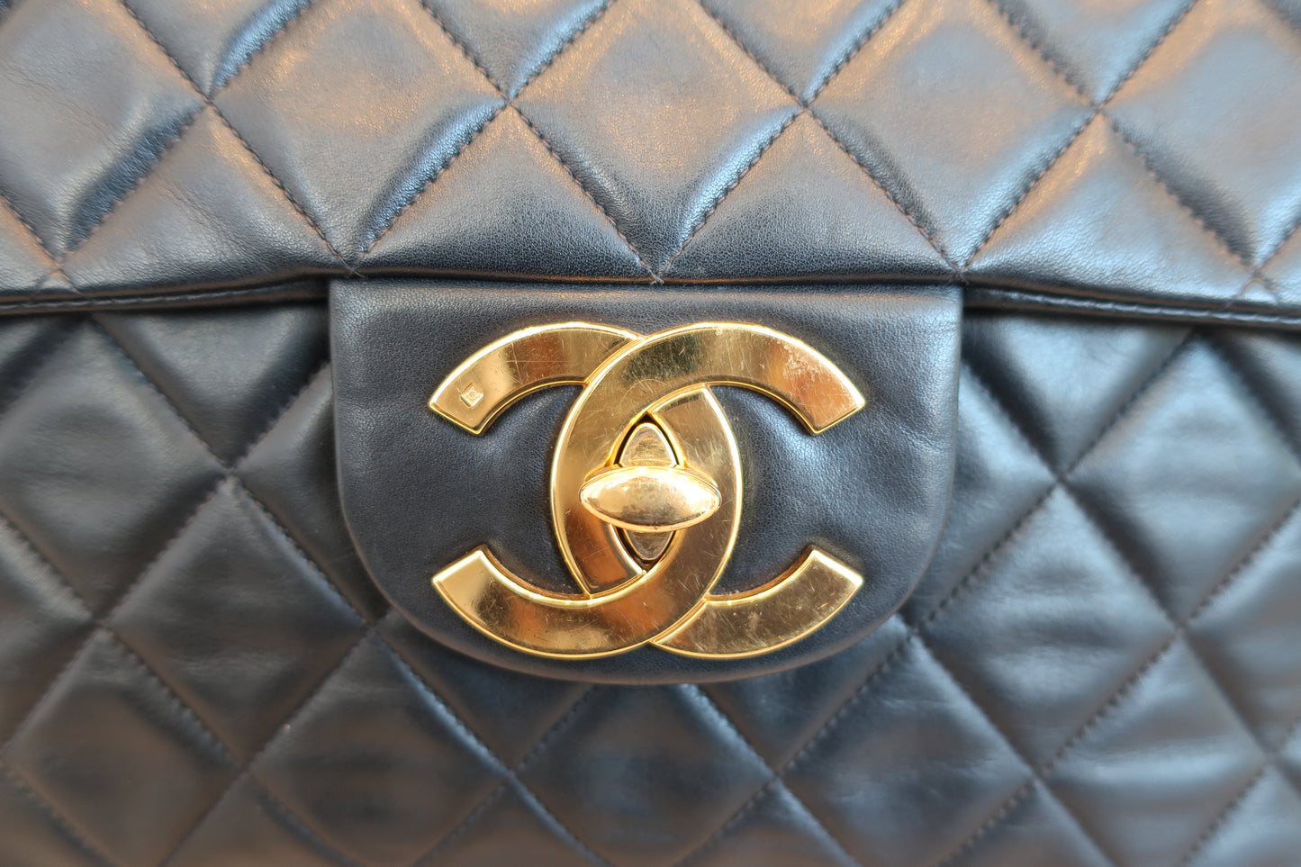 CHANEL/シャネル デカマトラッセシングルフラップチェーンショルダーバッグ ラムスキン ブラック/ゴールド金具 ショルダーバッグ 700070151
