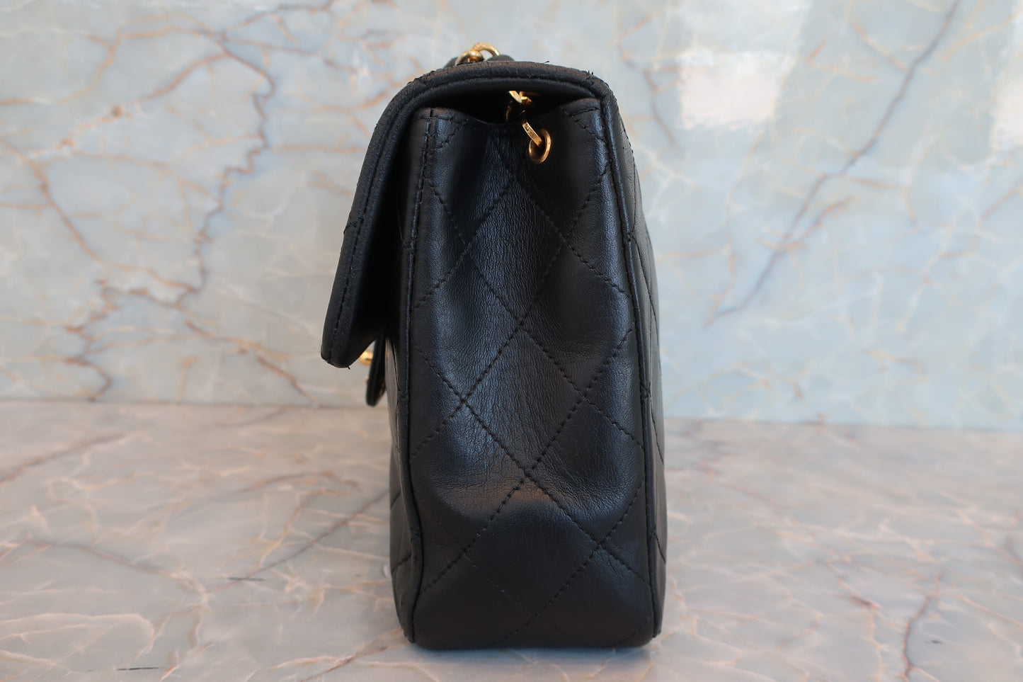CHANEL/シャネル ミニマトラッセシングルフラップチェーンショルダーバッグ ラムスキン ブラック/ゴールド金具 ショルダーバッグ 700070157