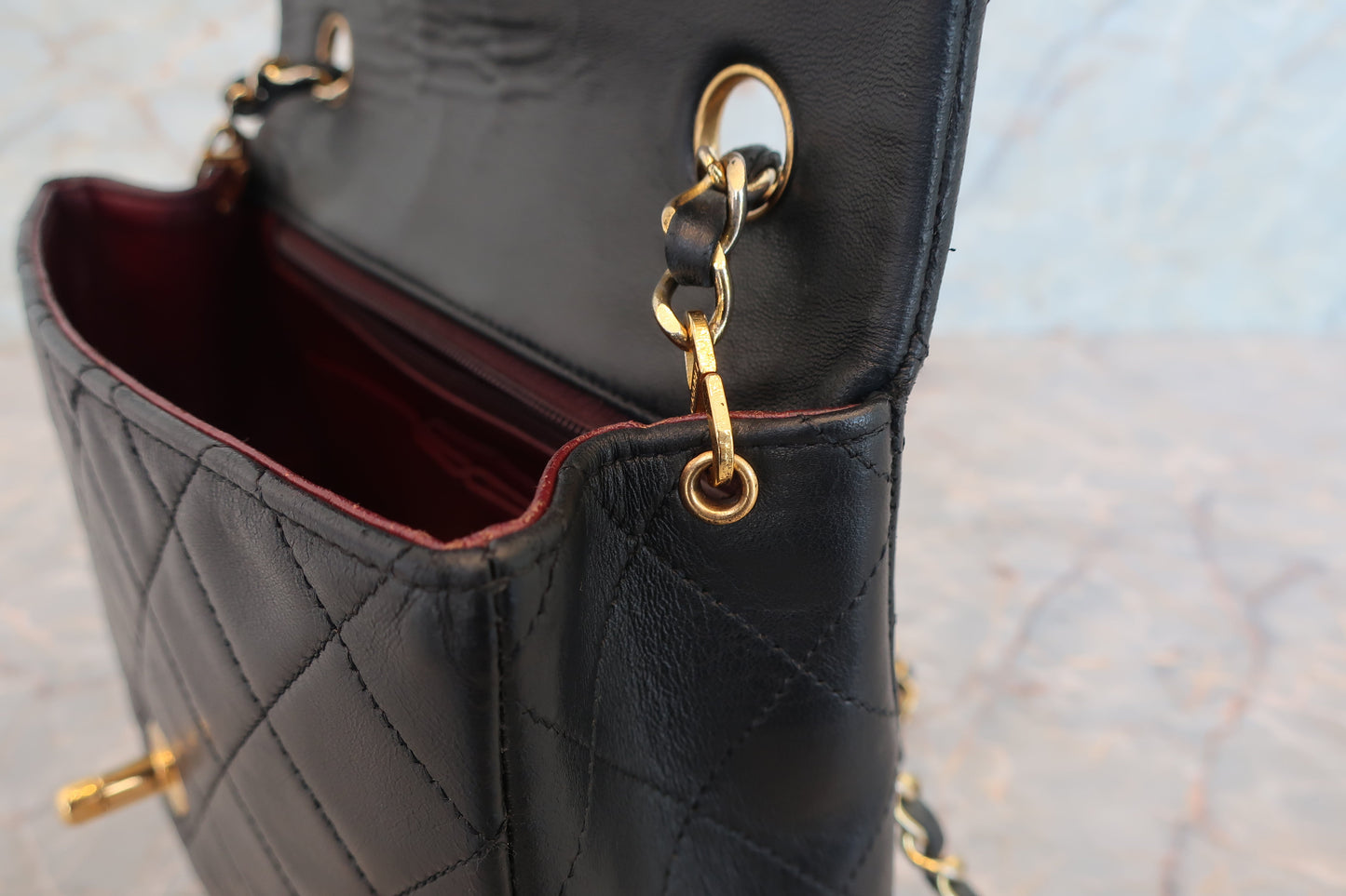 CHANEL/シャネル ミニマトラッセシングルフラップチェーンショルダーバッグ ラムスキン ブラック/ゴールド金具 ショルダーバッグ 700070157