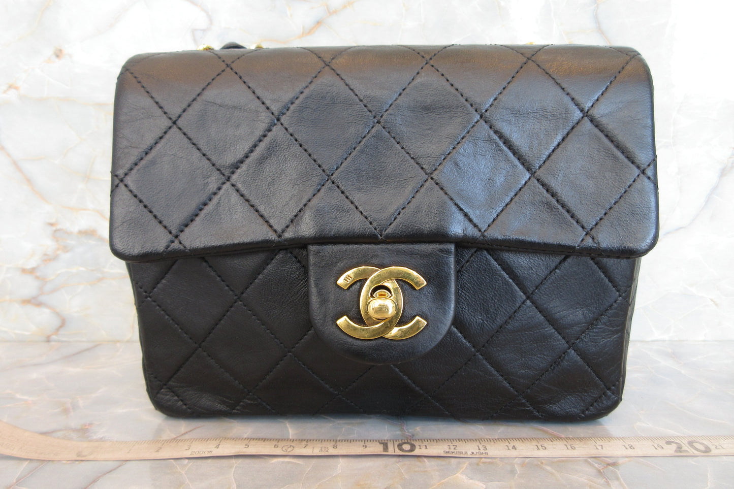 CHANEL/シャネル ミニマトラッセシングルフラップチェーンショルダーバッグ ラムスキン ブラック/ゴールド金具 ショルダーバッグ 700070215