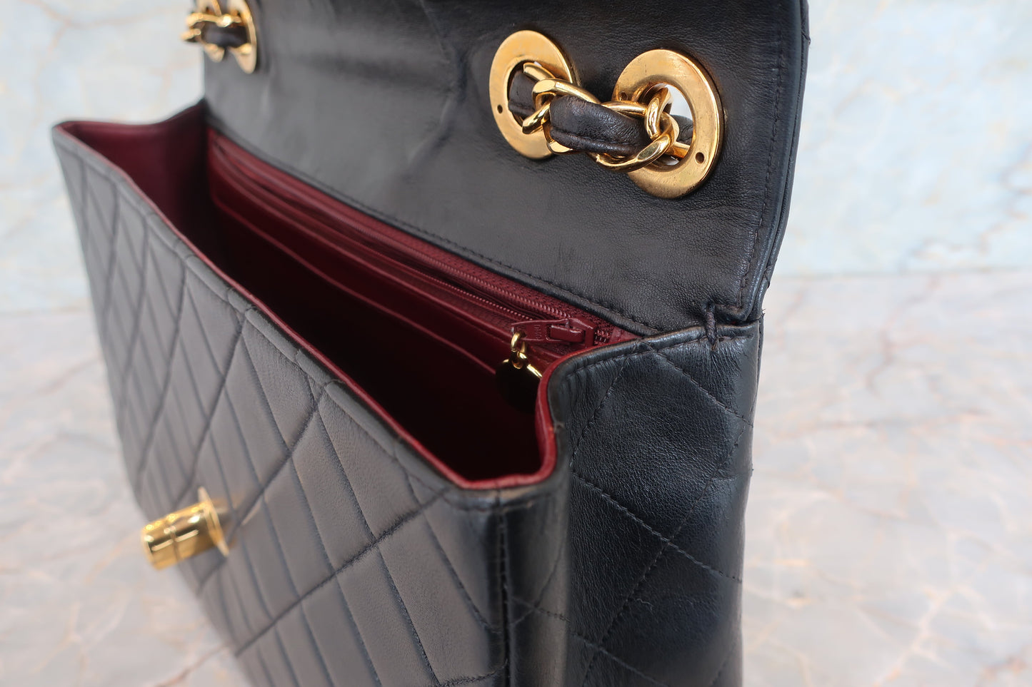 CHANEL/シャネル 中マトラッセシングルフラップチェーンショルダーバッグ ラムスキン ブラック/ゴールド金具 ショルダーバッグ 700050046