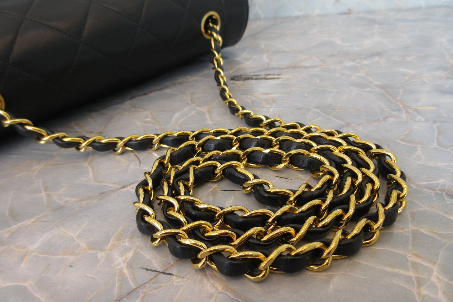 CHANEL/シャネル ダイアナマトラッセチェーンショルダーバッグ ラムスキン ブラック/ゴールド金具 ショルダーバッグ 700070246