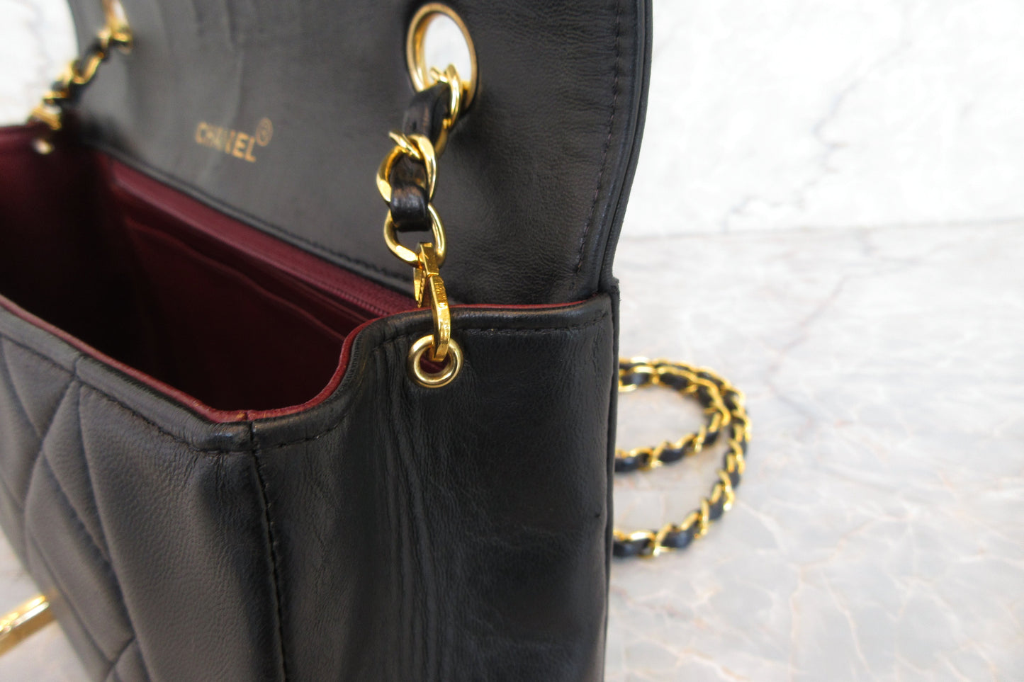 CHANEL/シャネル ダイアナマトラッセチェーンショルダーバッグ ラムスキン ブラック/ゴールド金具 ショルダーバッグ 700070246