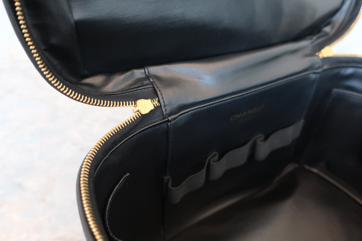 CHANEL/シャネル ココマーク2WAYチェーンショルダーバッグ キャビアスキン ブラック/ゴールド金具 バニティ 700070262