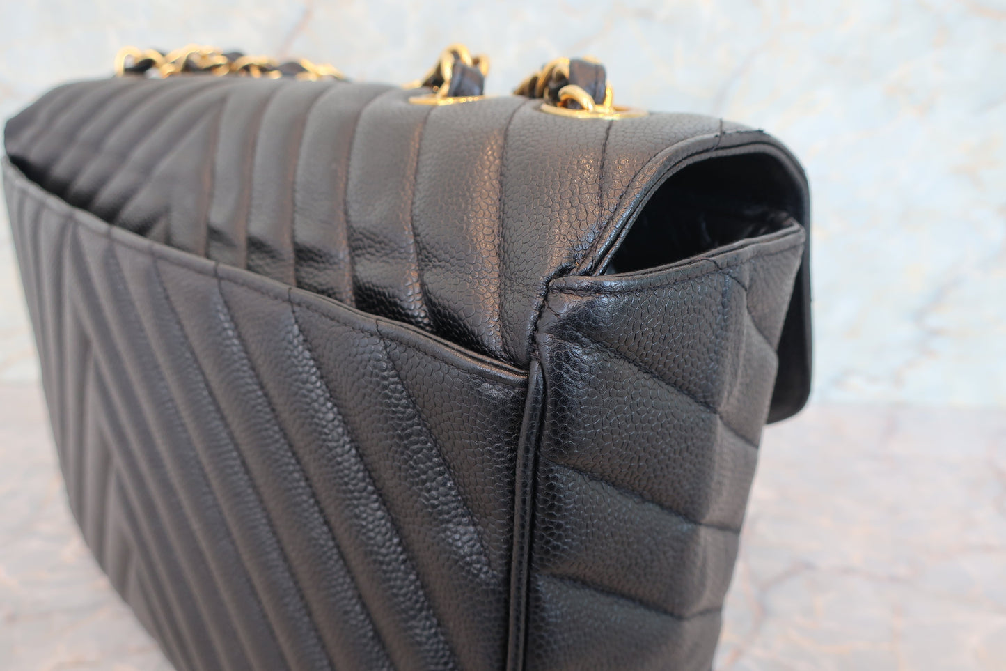 CHANEL/シャネル Vステッチチェーンショルダーバッグ キャビアスキン ブラック/ゴールド金具 ショルダーバッグ 700070249