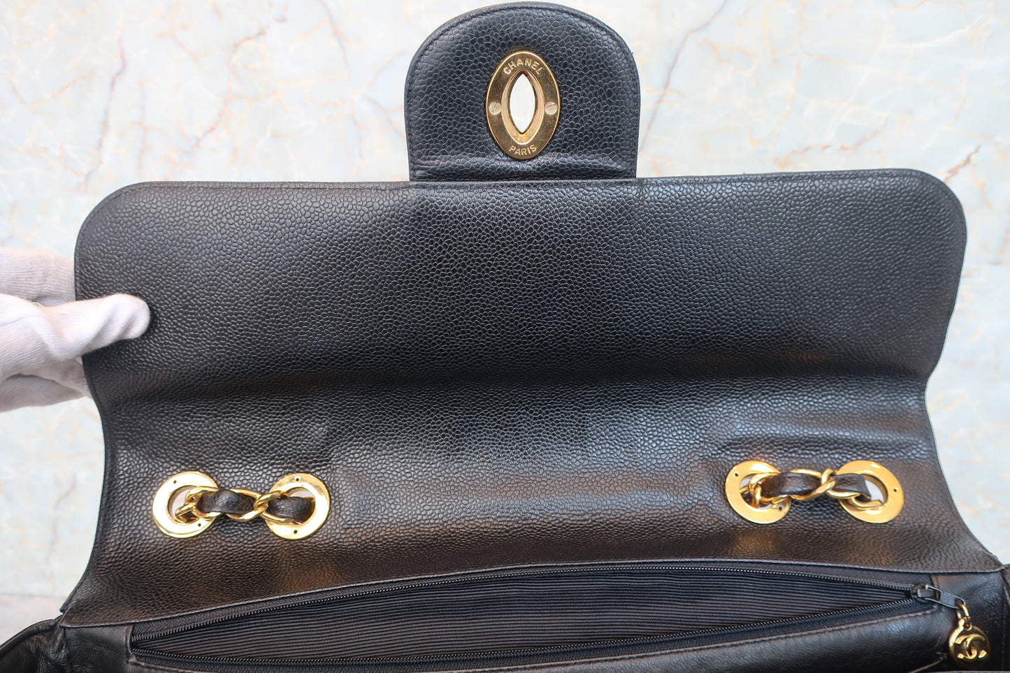 CHANEL/シャネル Vステッチチェーンショルダーバッグ キャビアスキン ブラック/ゴールド金具 ショルダーバッグ 700070249