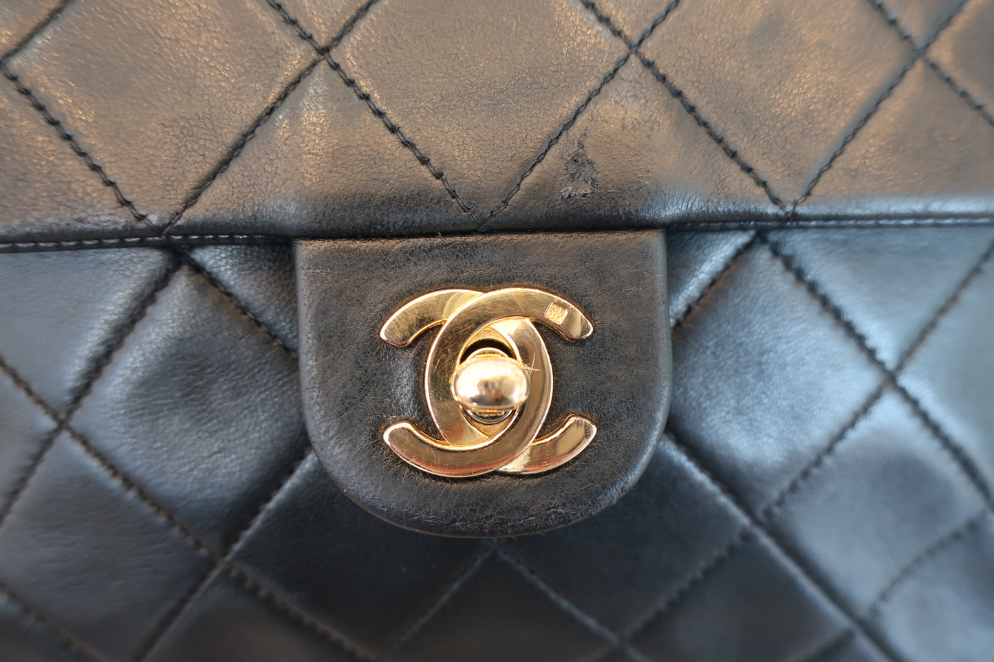 CHANEL/シャネル ミニマトラッセシングルフラップチェーンショルダーバッグ ラムスキン ブラック/ゴールド金具 ショルダーバッグ 700070218
