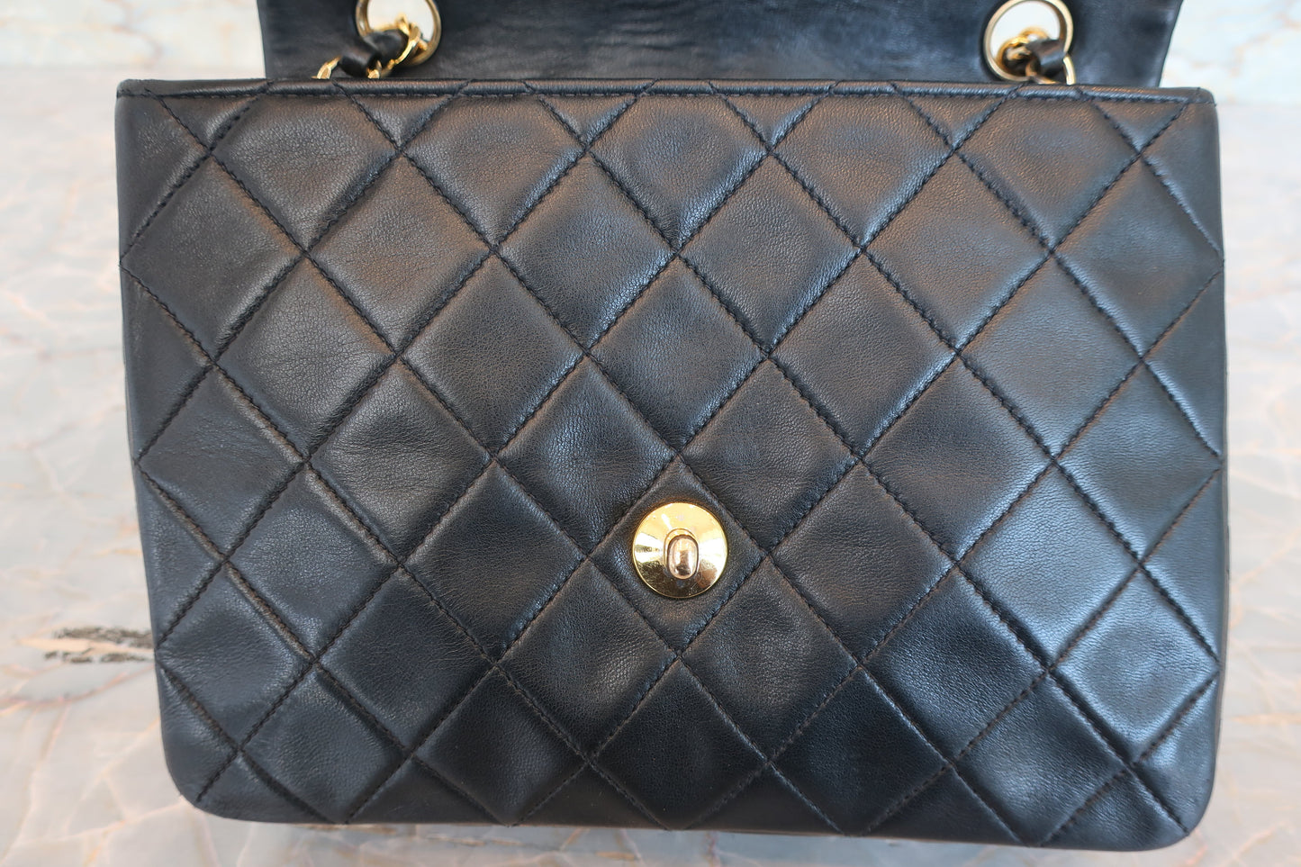CHANEL/シャネル ミニマトラッセシングルフラップチェーンショルダーバッグ ラムスキン ブラック/ゴールド金具 ショルダーバッグ 700070218