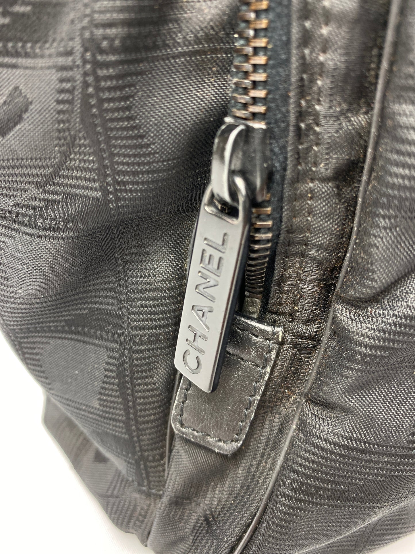 CHANEL - TRAVEL LINE BAG SATCHEL IN BLACK NYLON