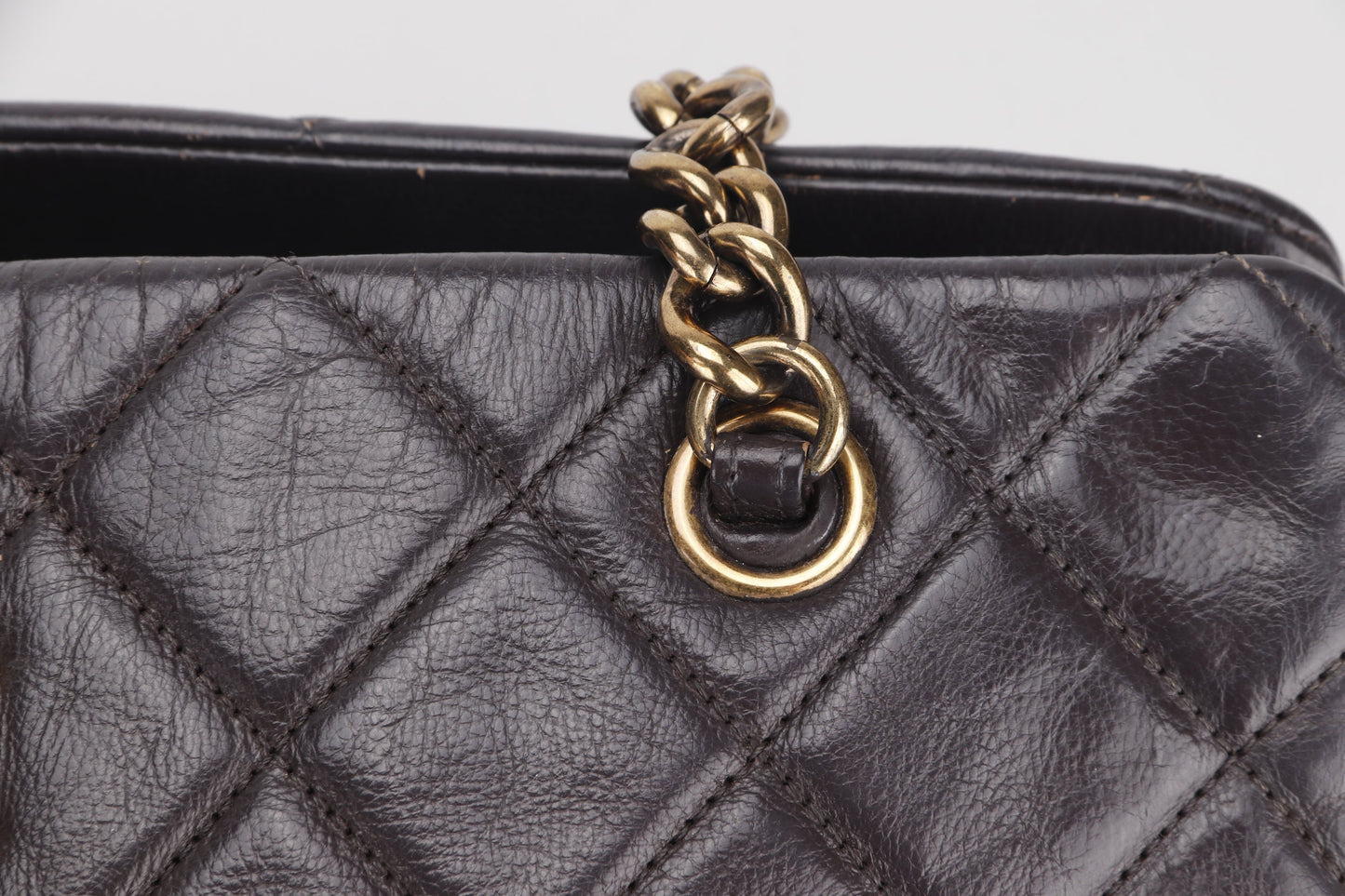CHANEL QUILTED MATELASSE LAMBSKIN CC LOGO SHOULDER BAG (1739xxxx) GOLD HARDWARE, NO & DUST COVER