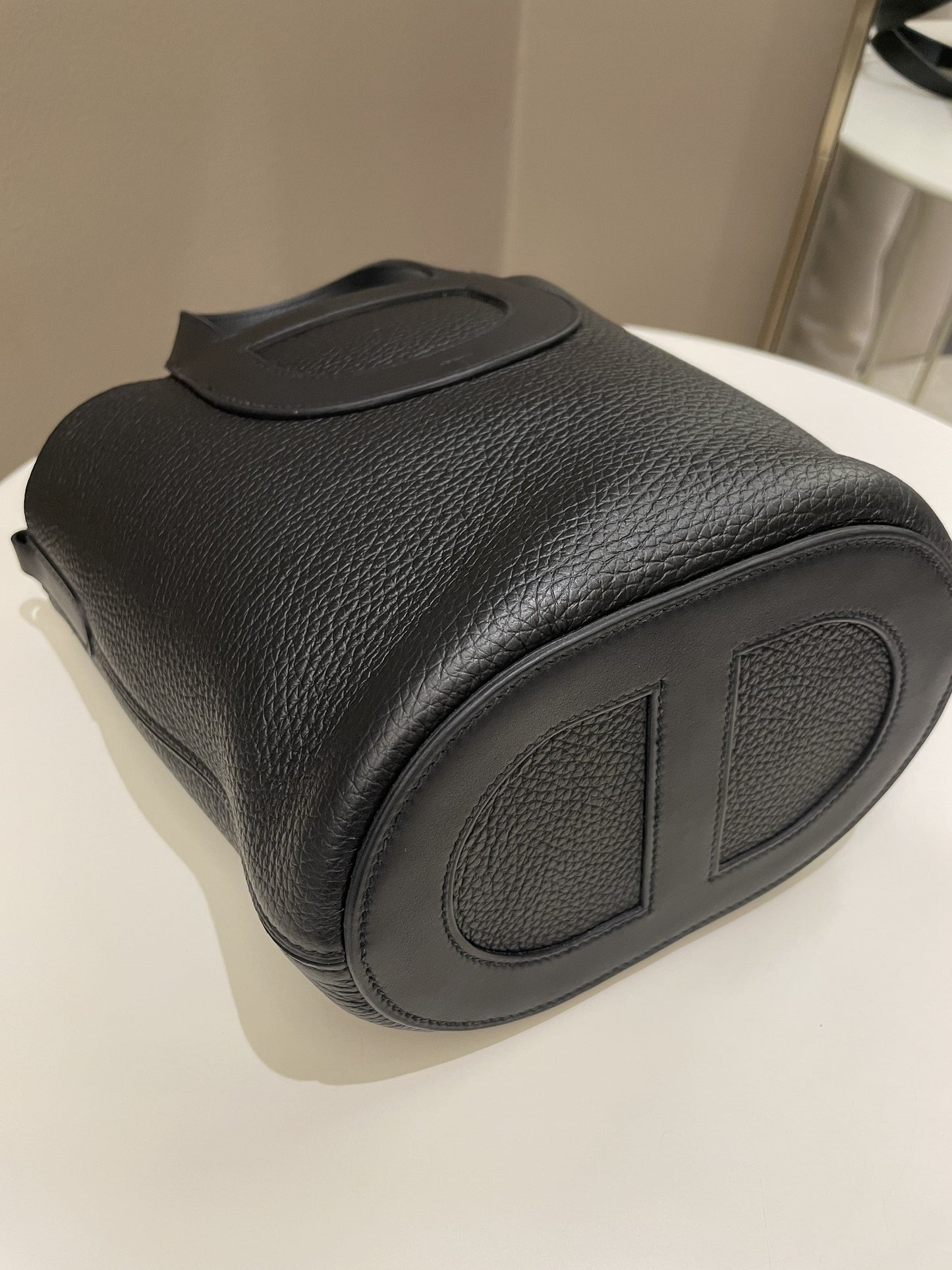 Hermes In The Loop 18 Black Clemence