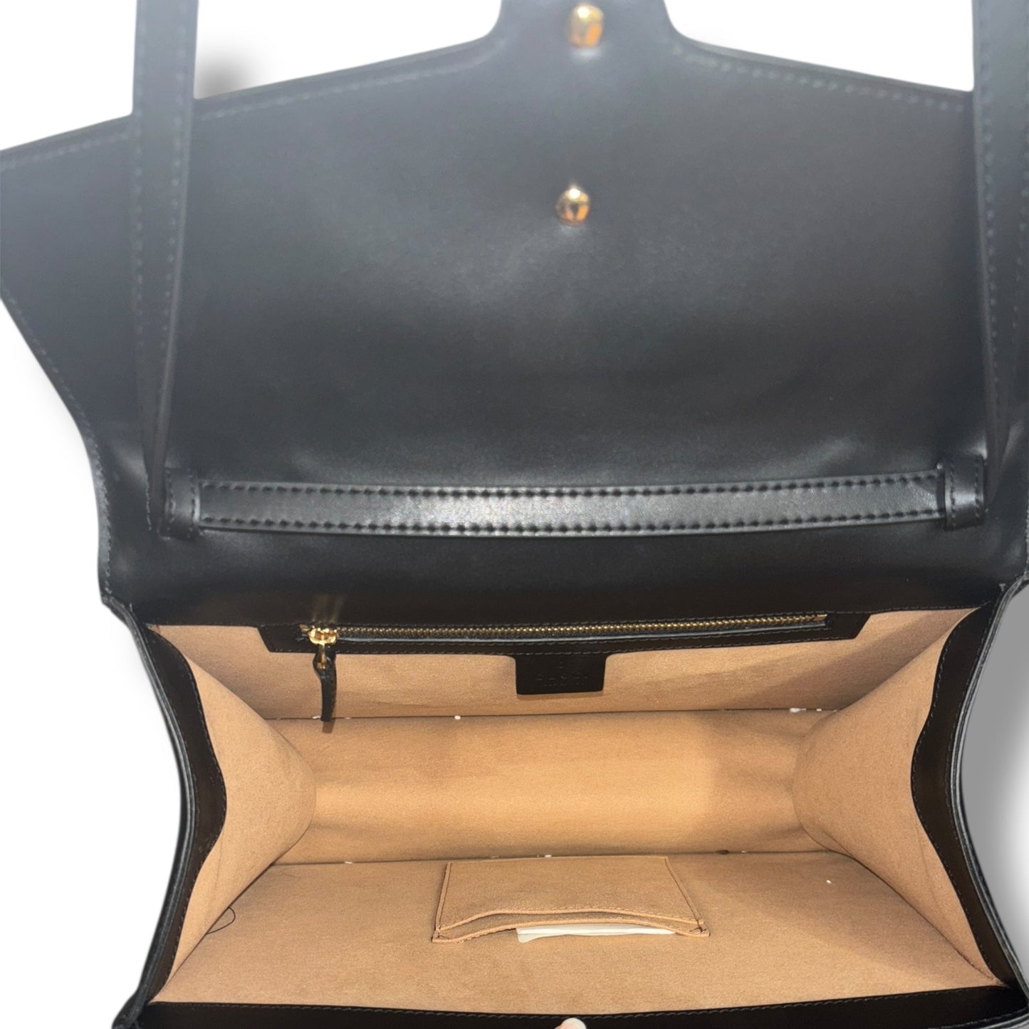 Handbag Luxury Designer By Gucci, Size: Medium