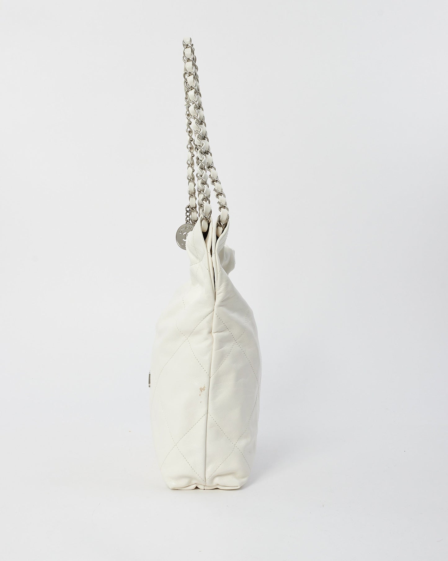 Chanel White Lambskin Leather Chanel 22 Shoulder Bag