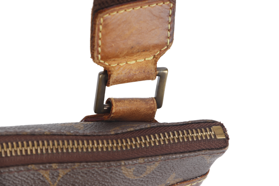 LOUIS VUITTON BOSPHORE POCHETTE (M40044) SHOULDER CROSSBODY BAG MONOGRAM CANVAS NO DUST COVER