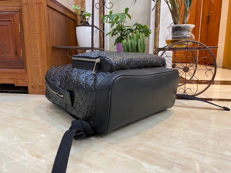 Gucci Bags - The Tote 1064