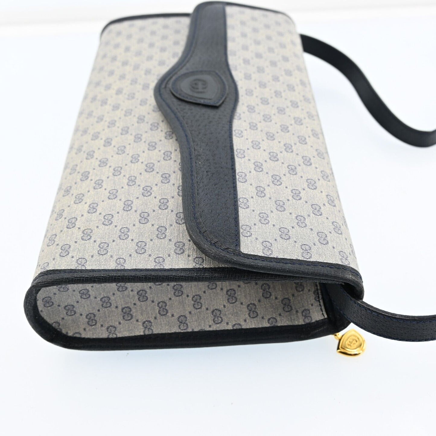 Gucci Micro Gg Vintage Shoulder Bag