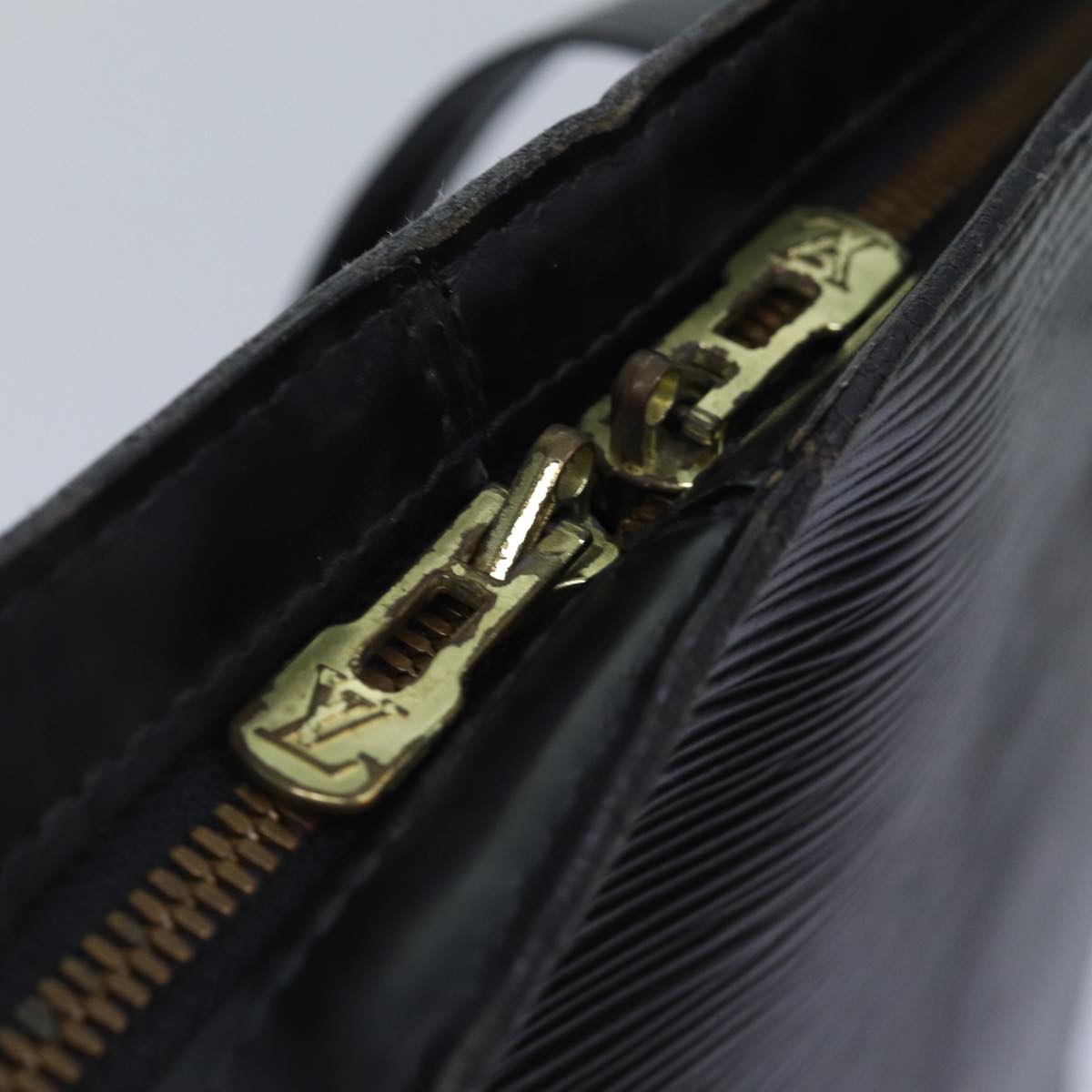LOUIS VUITTON Epi Lussac Shoulder Bag Black M52282 LV Auth bs16943