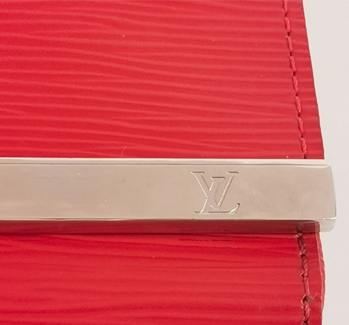 Louis Vuitton (LV) shoulder red Bag 27.5cm 23070578347974