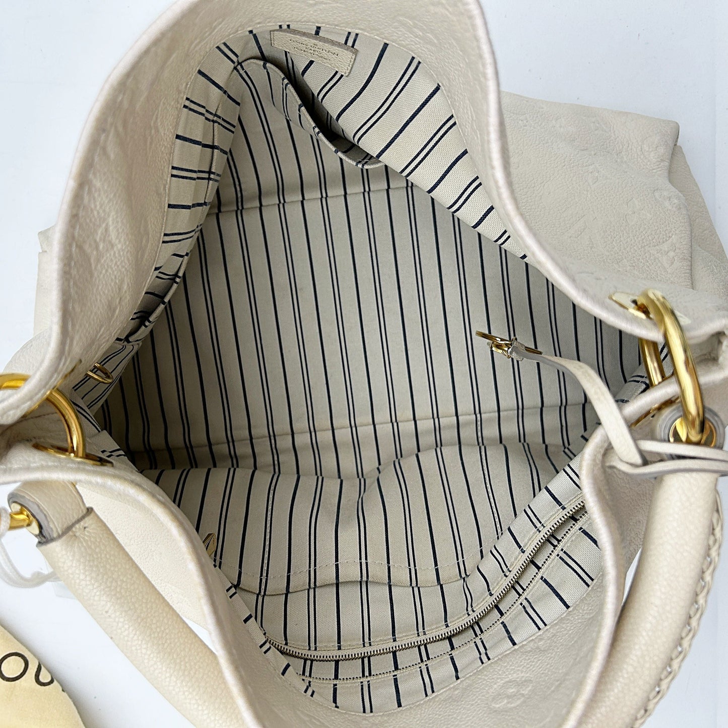 Louis Vuitton | Bags | Lv Artsy Cream Bag LA16922