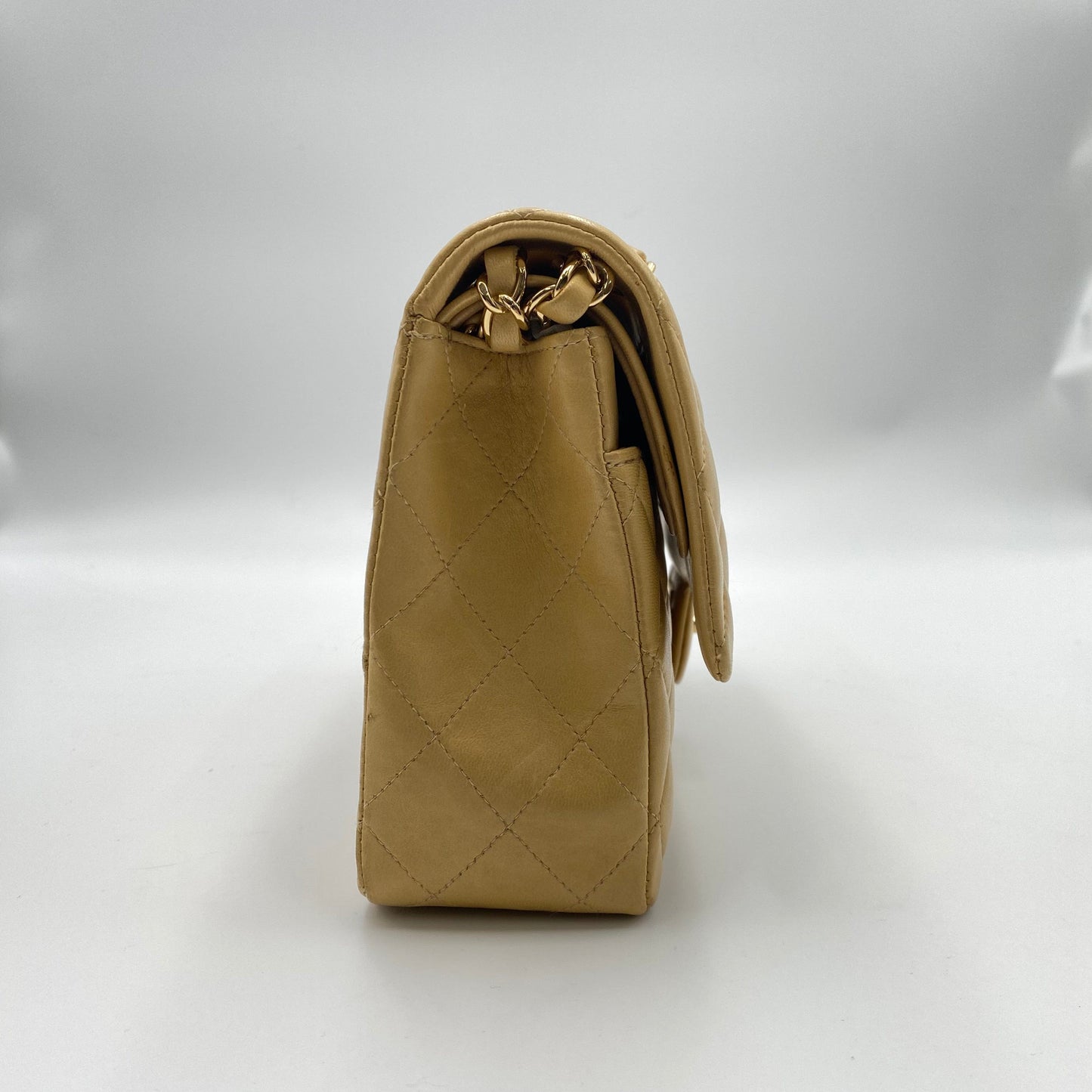 CHANEL VINTAGE CLASSIC FLAP MEDIUM CHAIN SHOULDER BAG BEIGE LAMB SKIN 90188212