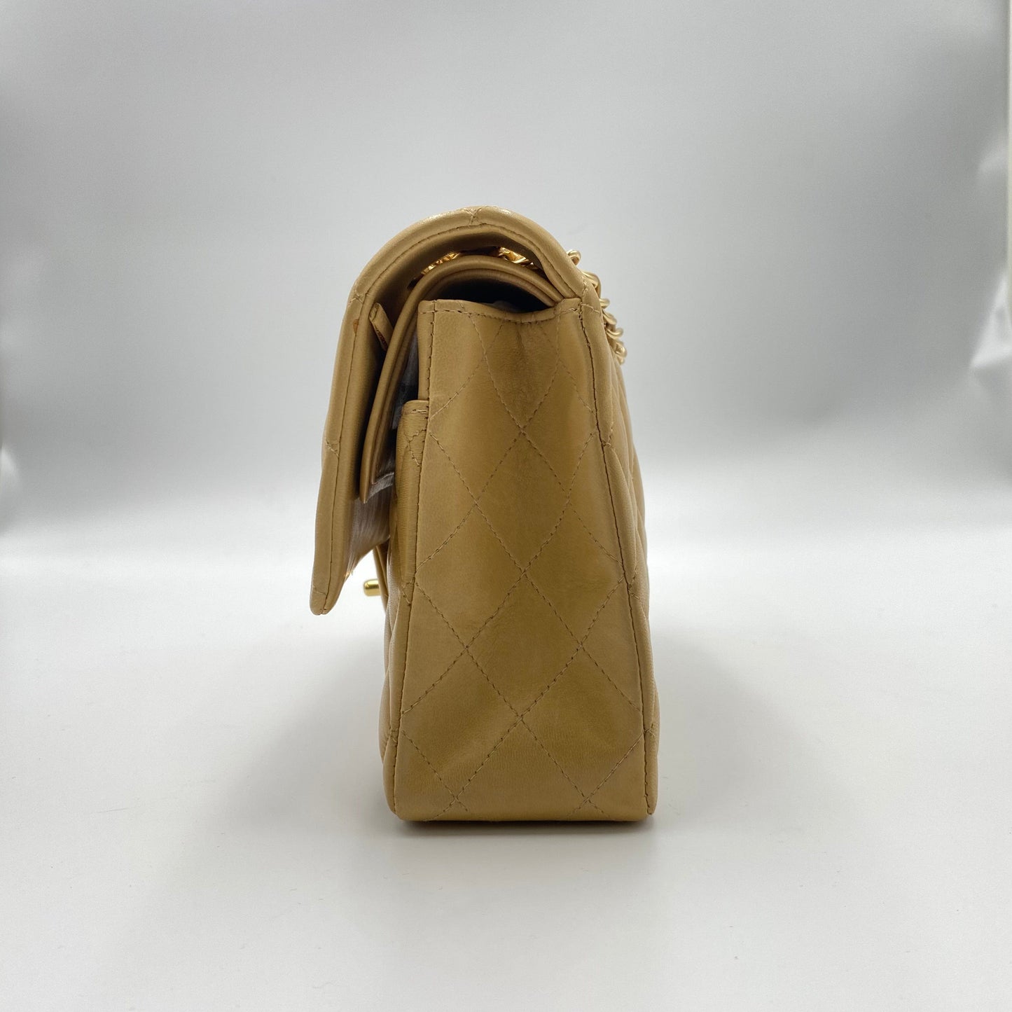 CHANEL VINTAGE CLASSIC FLAP MEDIUM CHAIN SHOULDER BAG BEIGE LAMB SKIN 90188212
