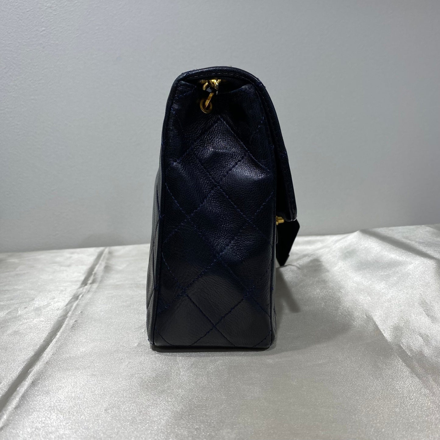 CHANEL VINTAGE MINI SQUARE 20 CHAIN SHOULDER NAVY LAMB SKIN 90162392