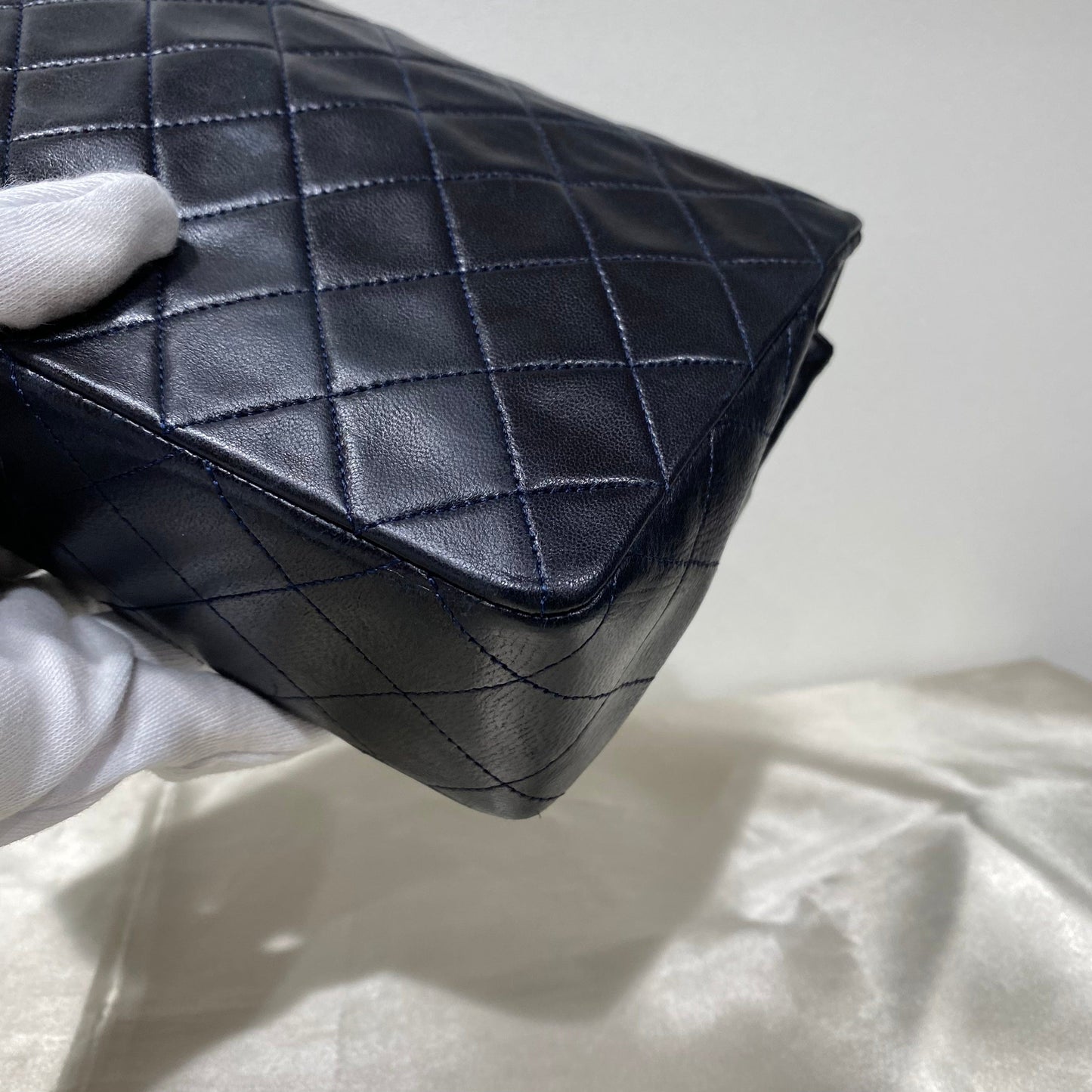 CHANEL VINTAGE MINI SQUARE 20 CHAIN SHOULDER NAVY LAMB SKIN 90162392