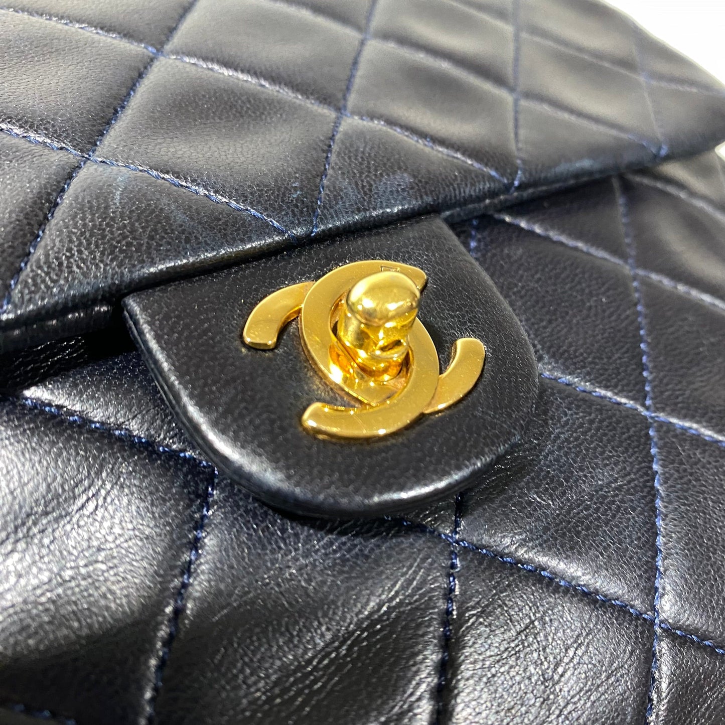 CHANEL VINTAGE MINI SQUARE 20 CHAIN SHOULDER NAVY LAMB SKIN 90162392