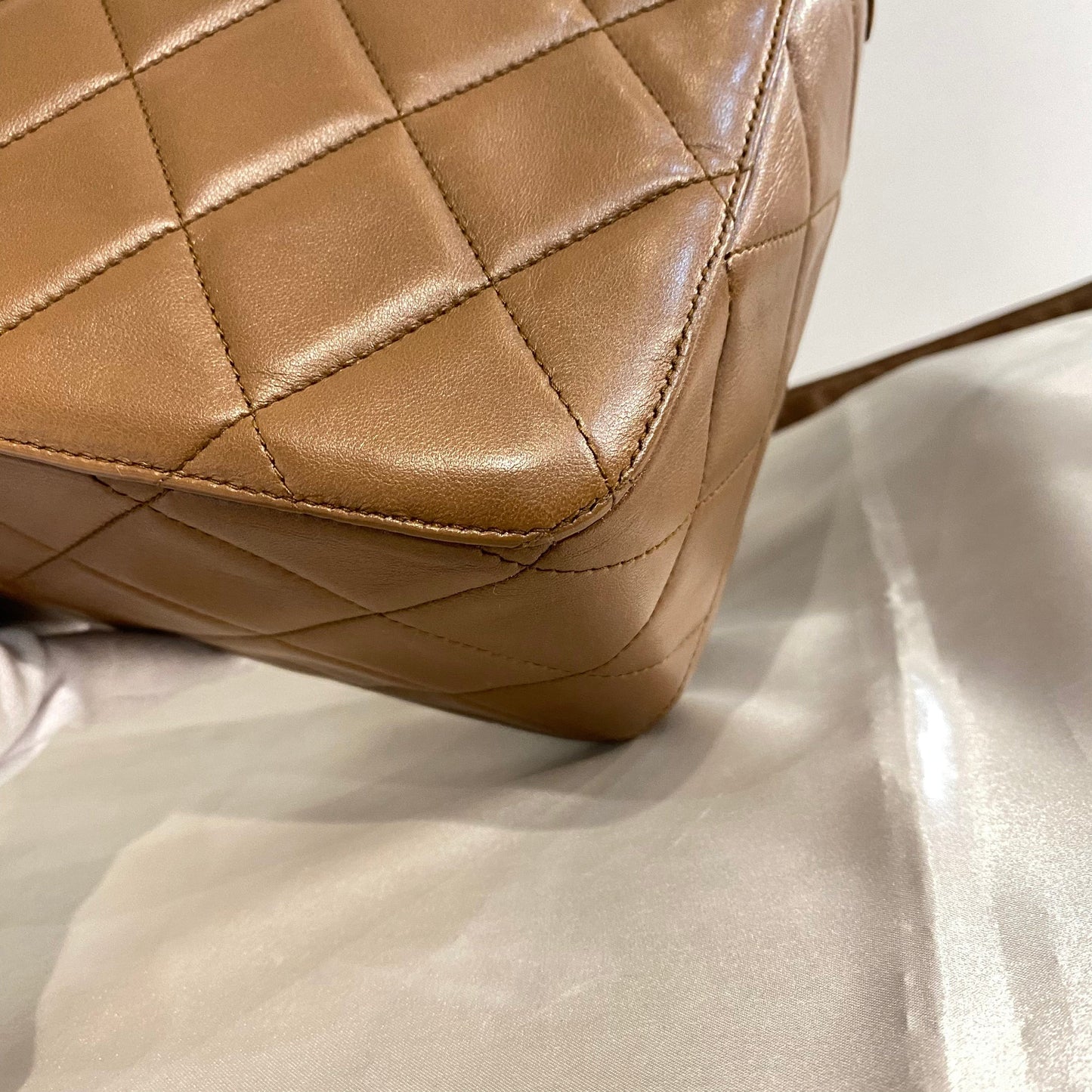 CHANEL VINTAGE SHOULDER BAG BROWN LAMB SKIN 90199511