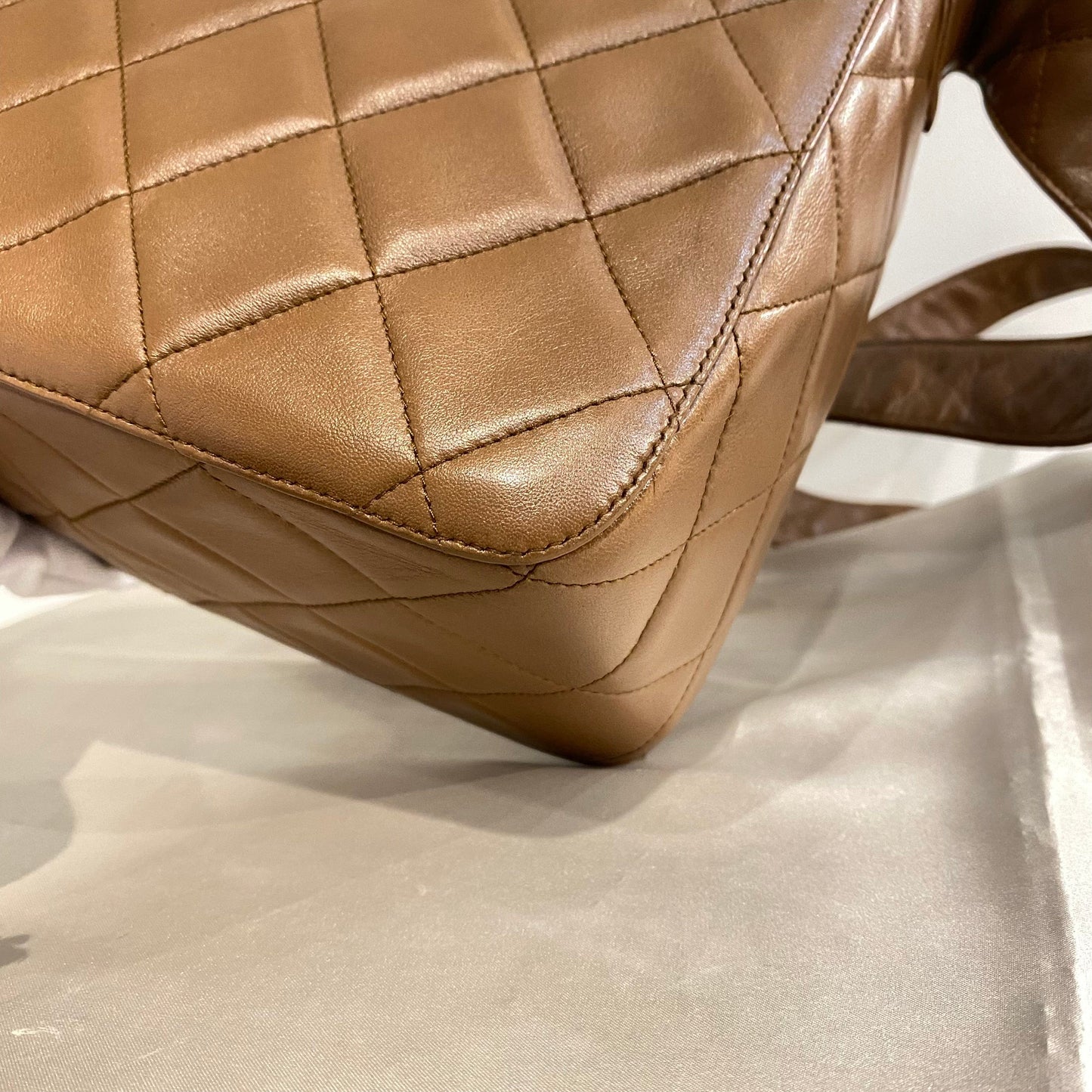 CHANEL VINTAGE SHOULDER BAG BROWN LAMB SKIN 90199511